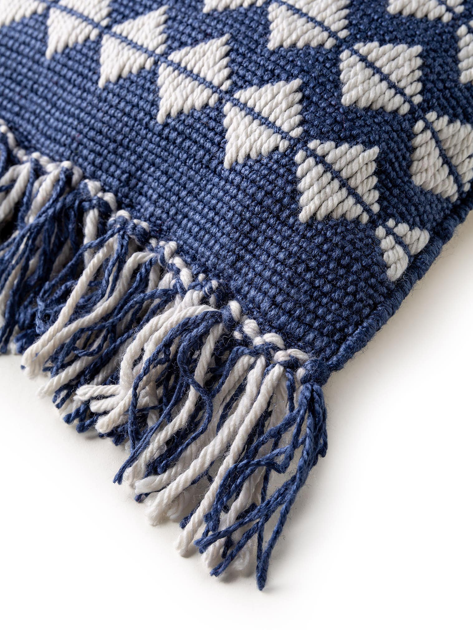 Coussin d'intérieur et d'extérieur Morty Bleu foncé en motif Géométrique en 100% Polyester de benuta Pure