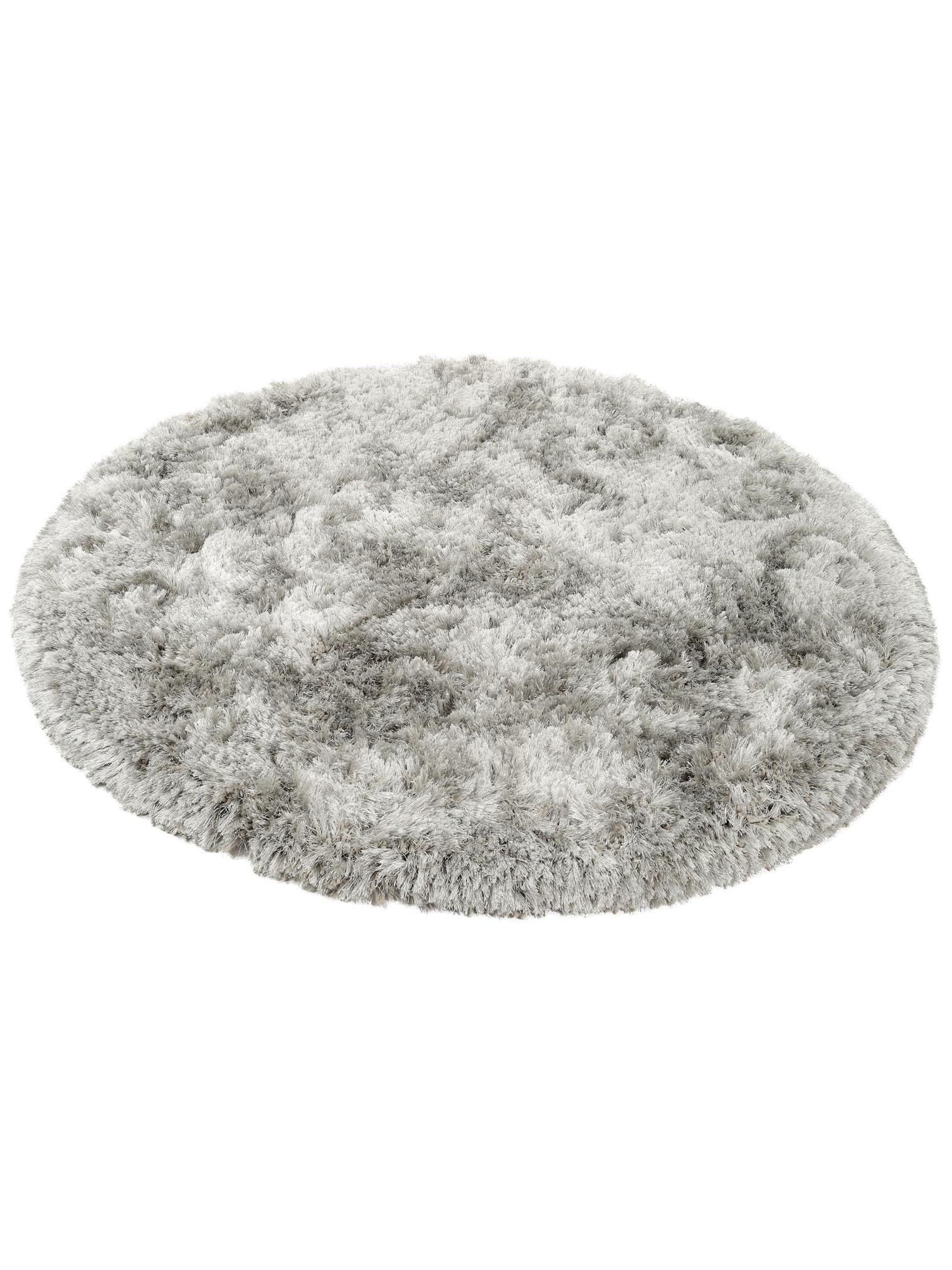 Tapijt van 100% Polyester in Grijs met een 71 - 80 mm hoge pool van benuta Finest