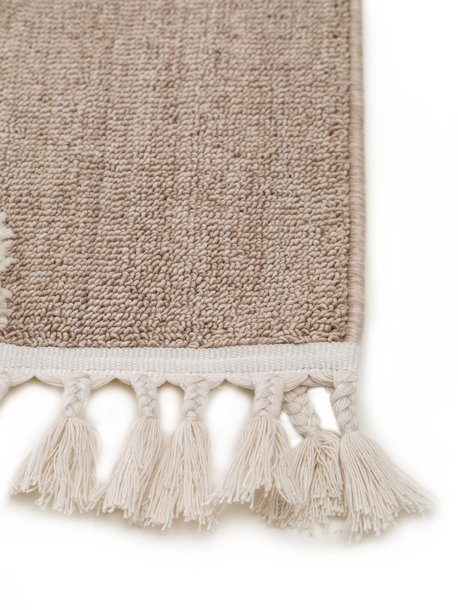 Tappeto di 100% Poliestere in Beige con pelo alto 11 - 20 mm da Lytte