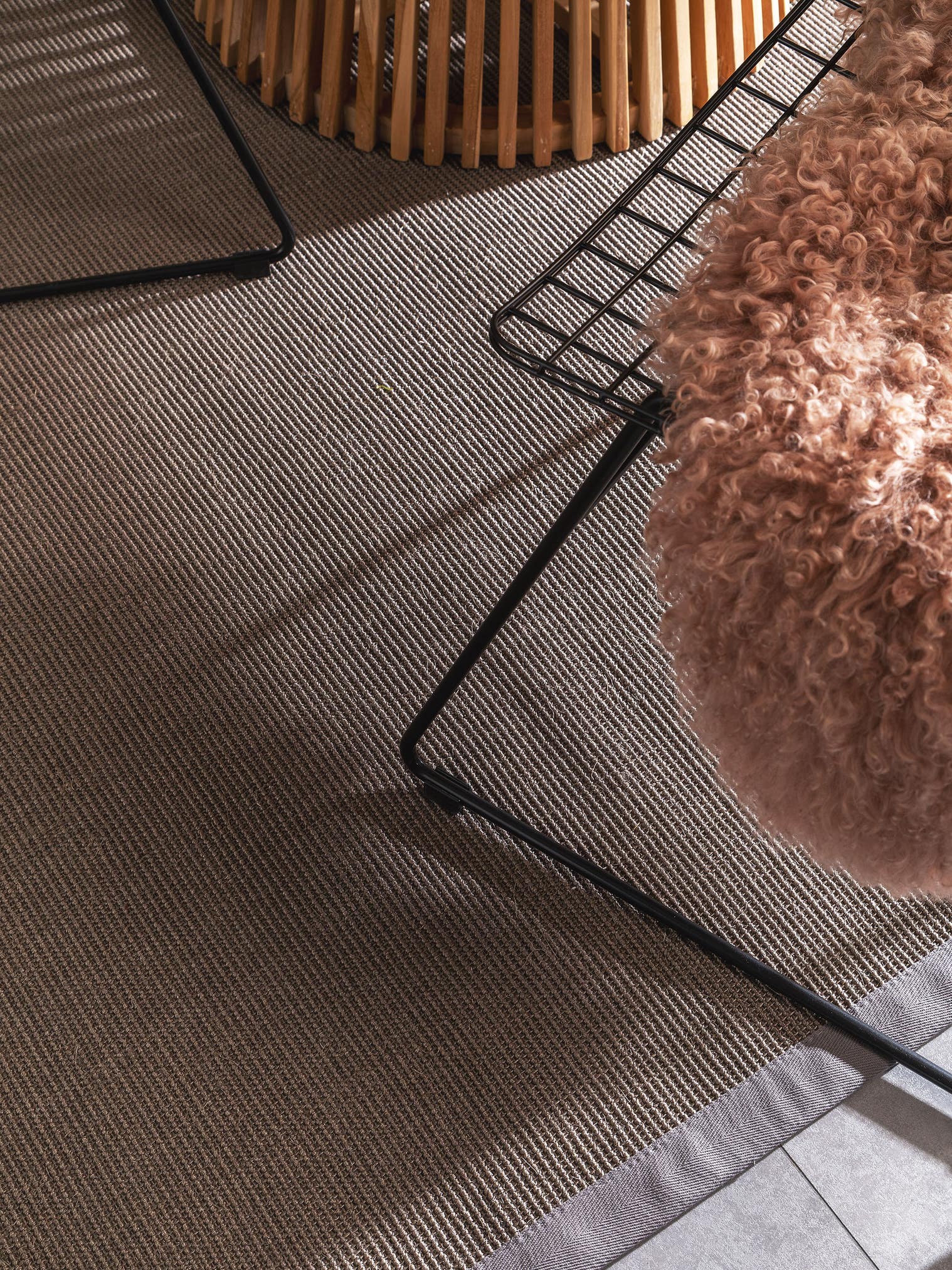 Rug made of 100% Sisal in Grey with a 1- 5 mm high pile by benuta Nest