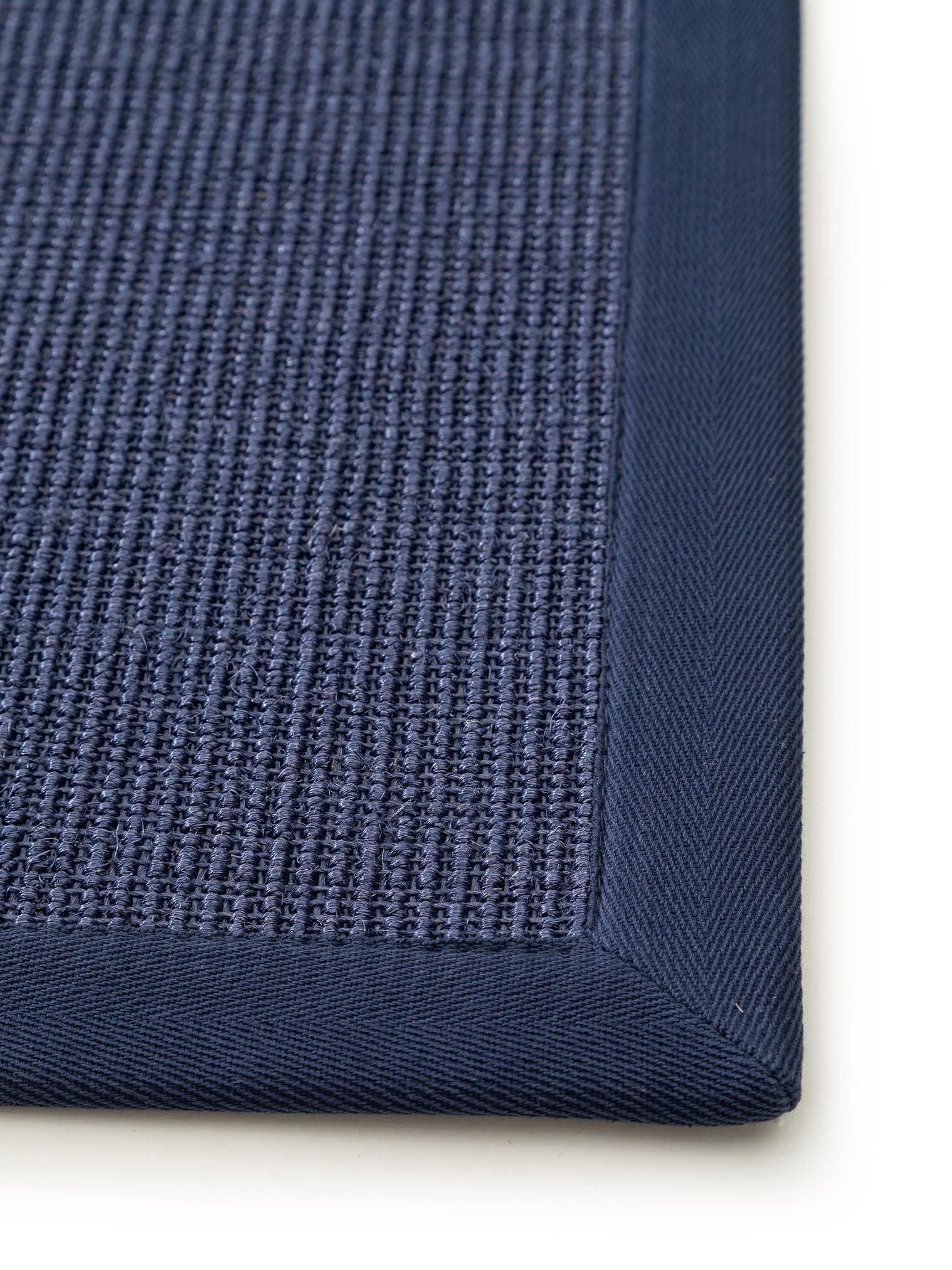 Tappeto di 100% Sisal in Azzurro con pelo alto 1- 5 mm da benuta Nest