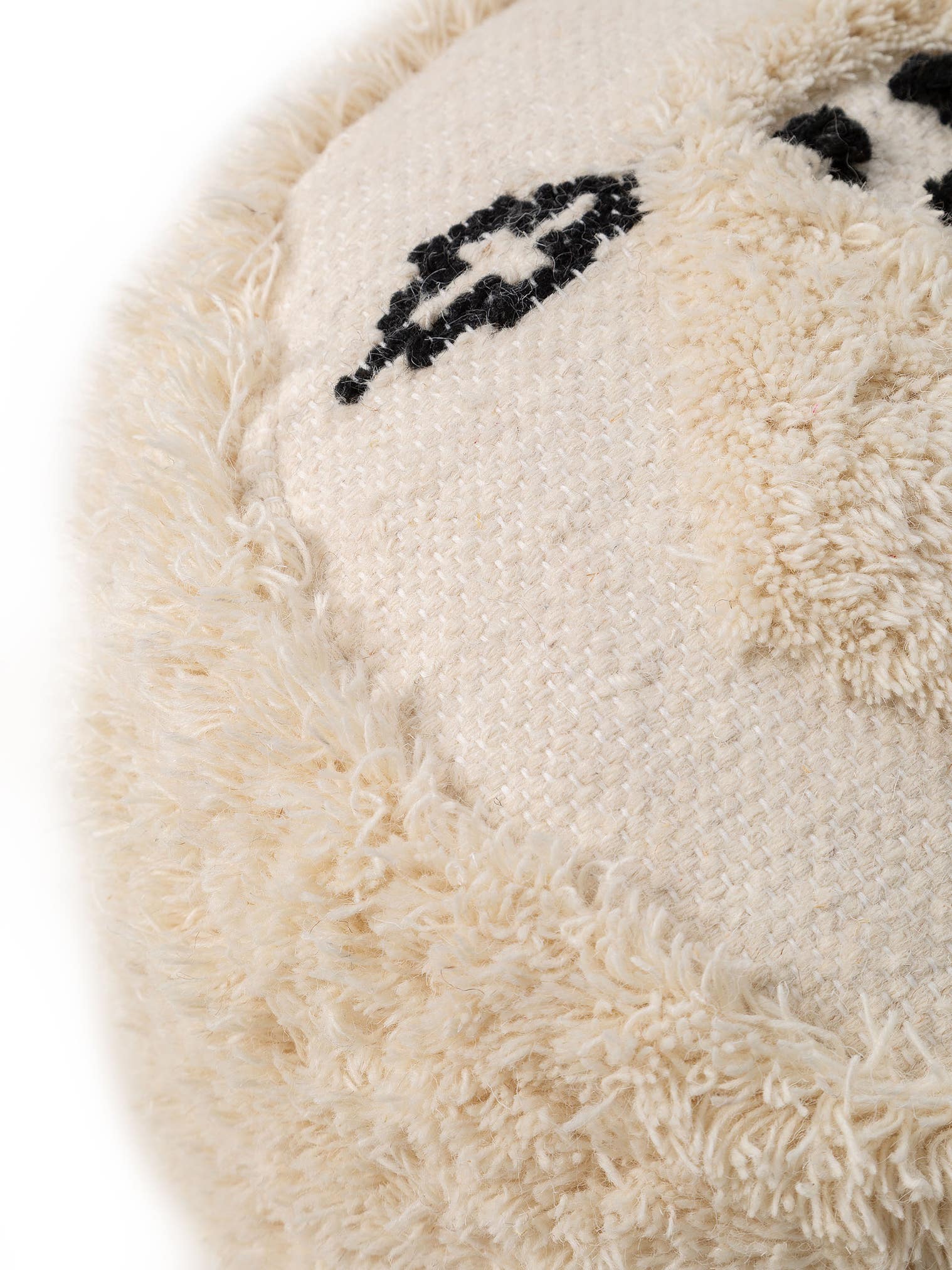 Pouf Shawn Ivory med -design i 80% Wool, 20% Polyester från Lytte