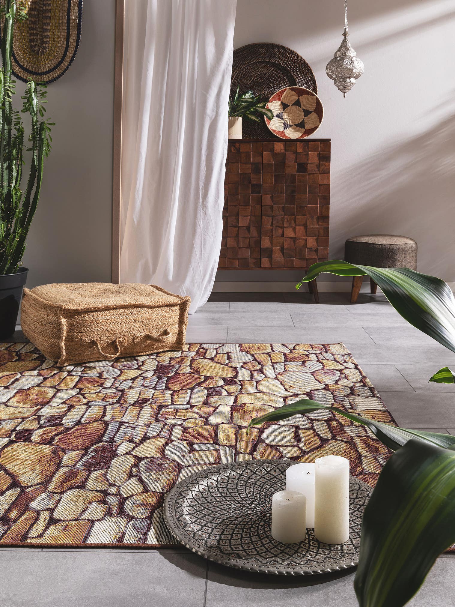 Teppich aus 76% Polypropylen, 24% Polyester in Multicolor mit bis 5 mm hohem Flor von benuta