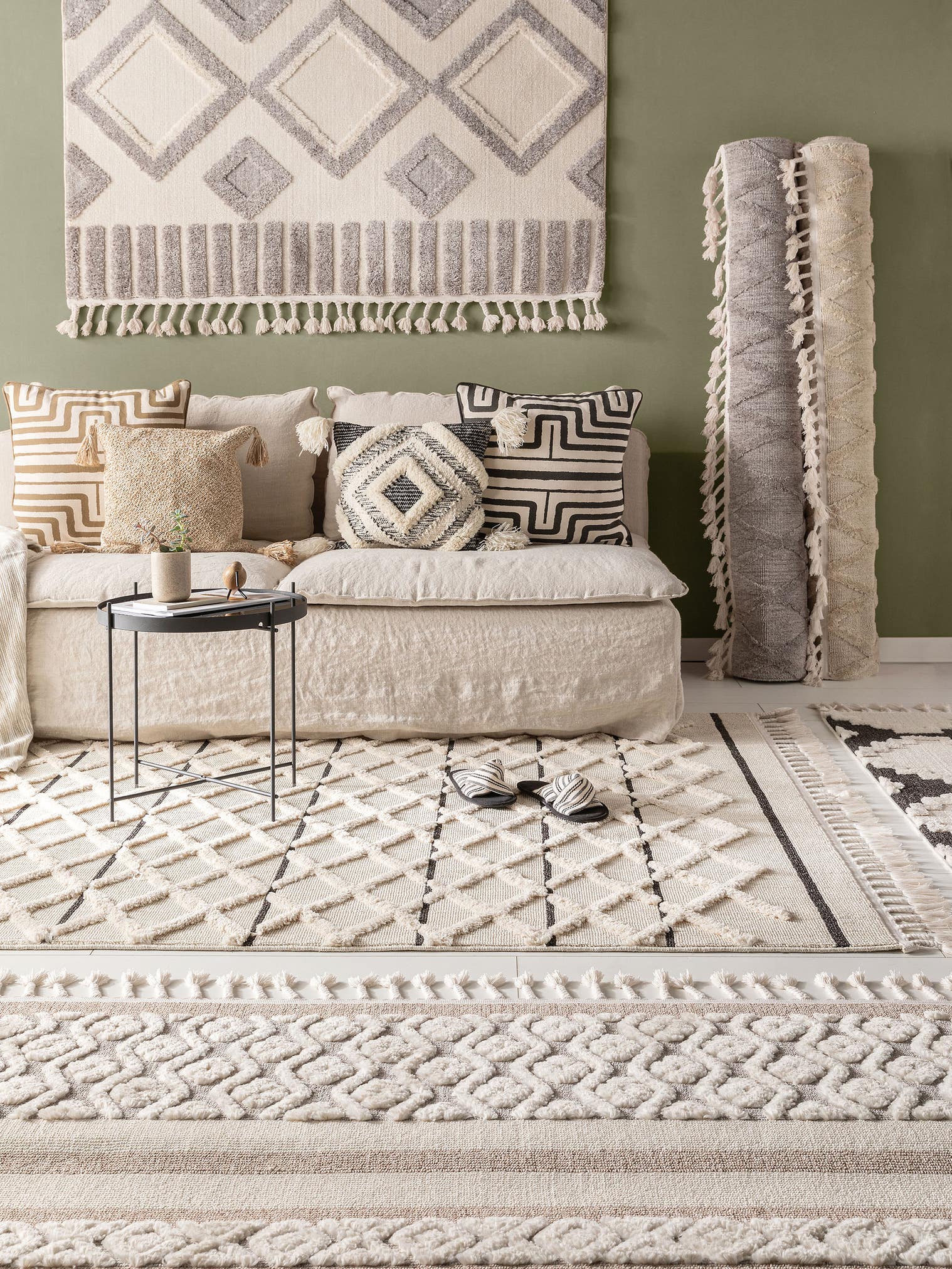 Rug made of 100% Polyester in Beige with a 11 - 20 mm high pile by benuta Pop