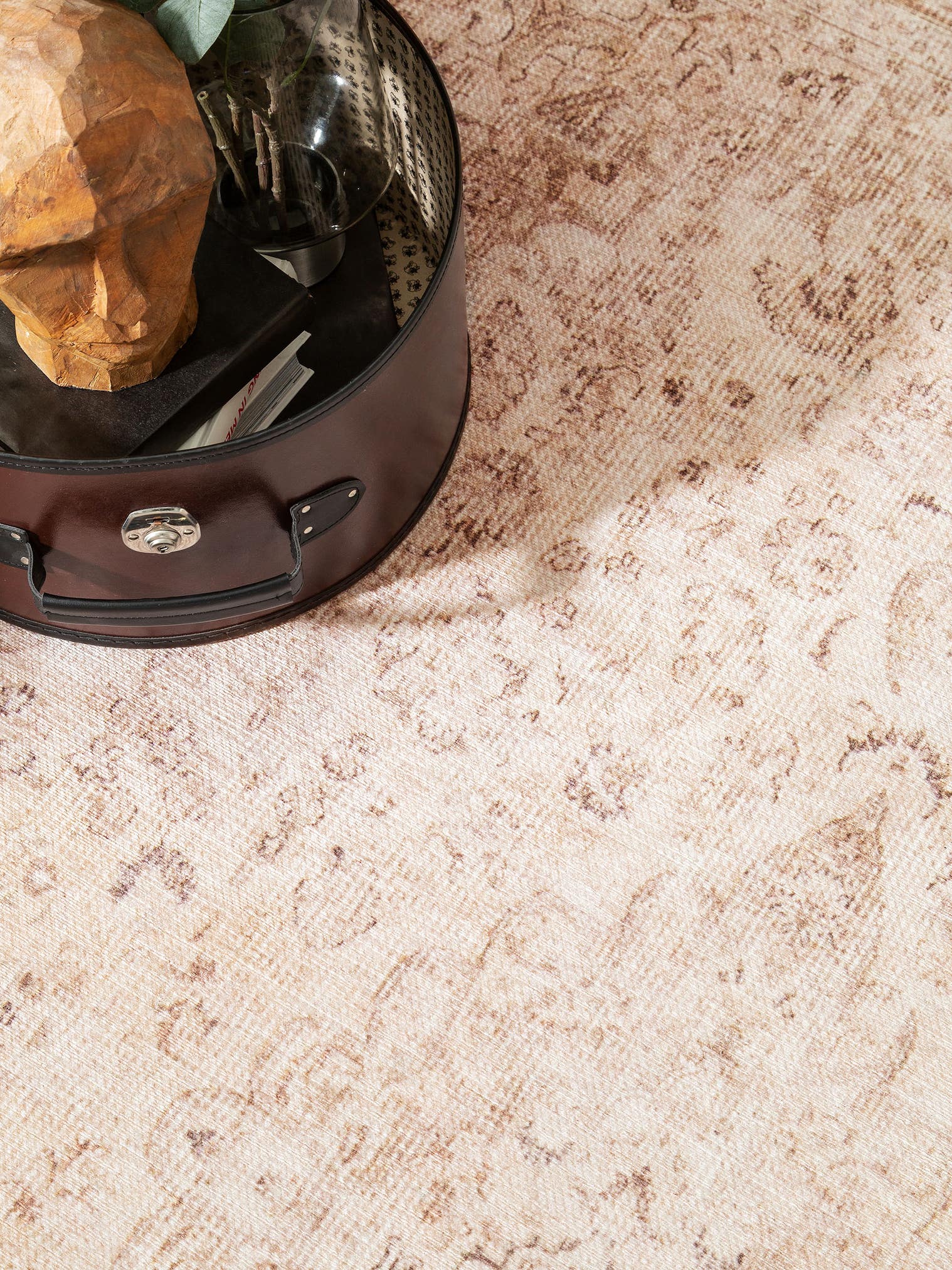 Tapis en 100% Polyester en Beige avec une pile de 1- 5 mm de hauteur de benuta