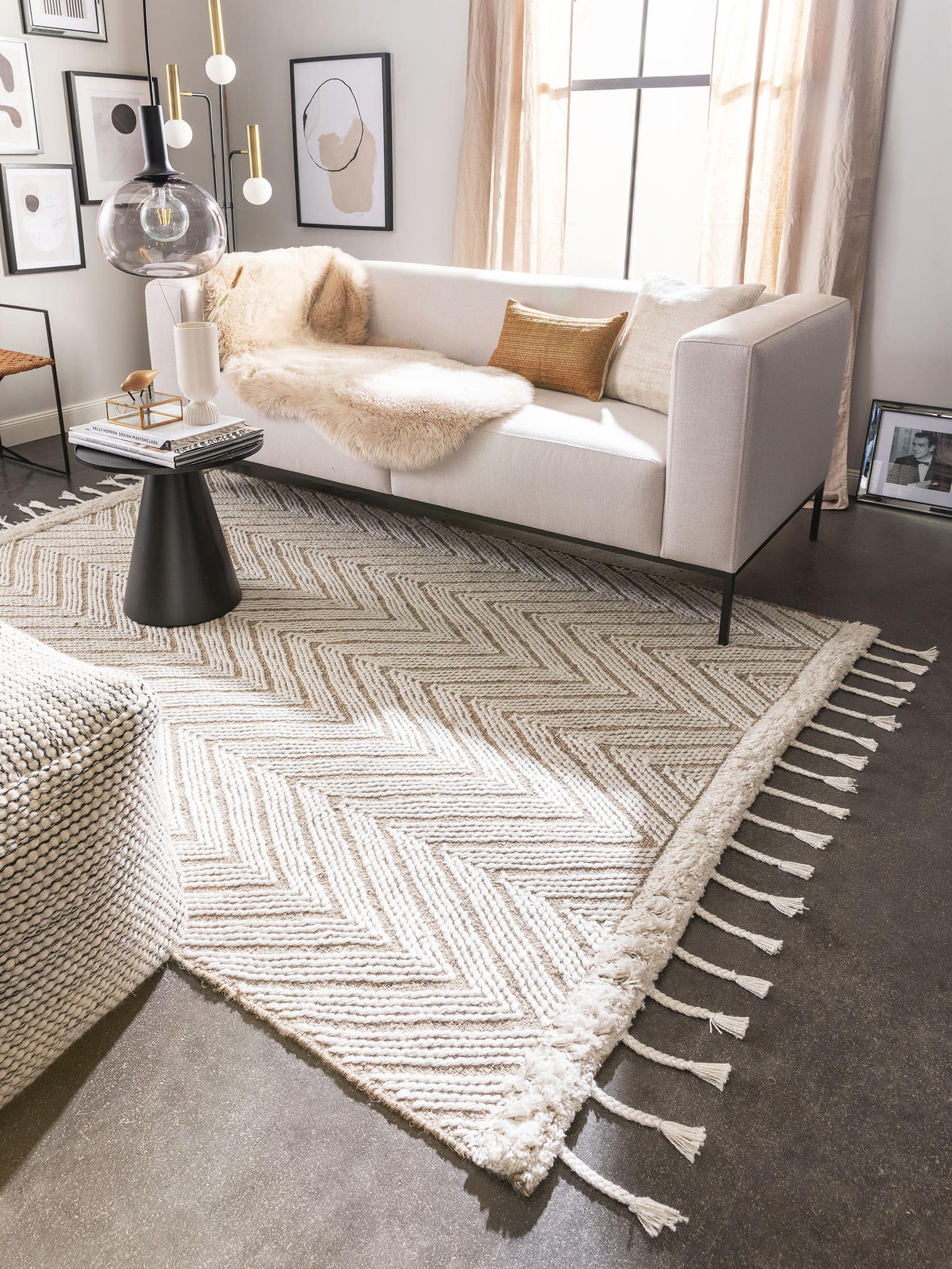 Rug made of 40% Jute, 40% Wool, 20% Cotton in Beige with a 1- 5 mm high pile by benuta Pure