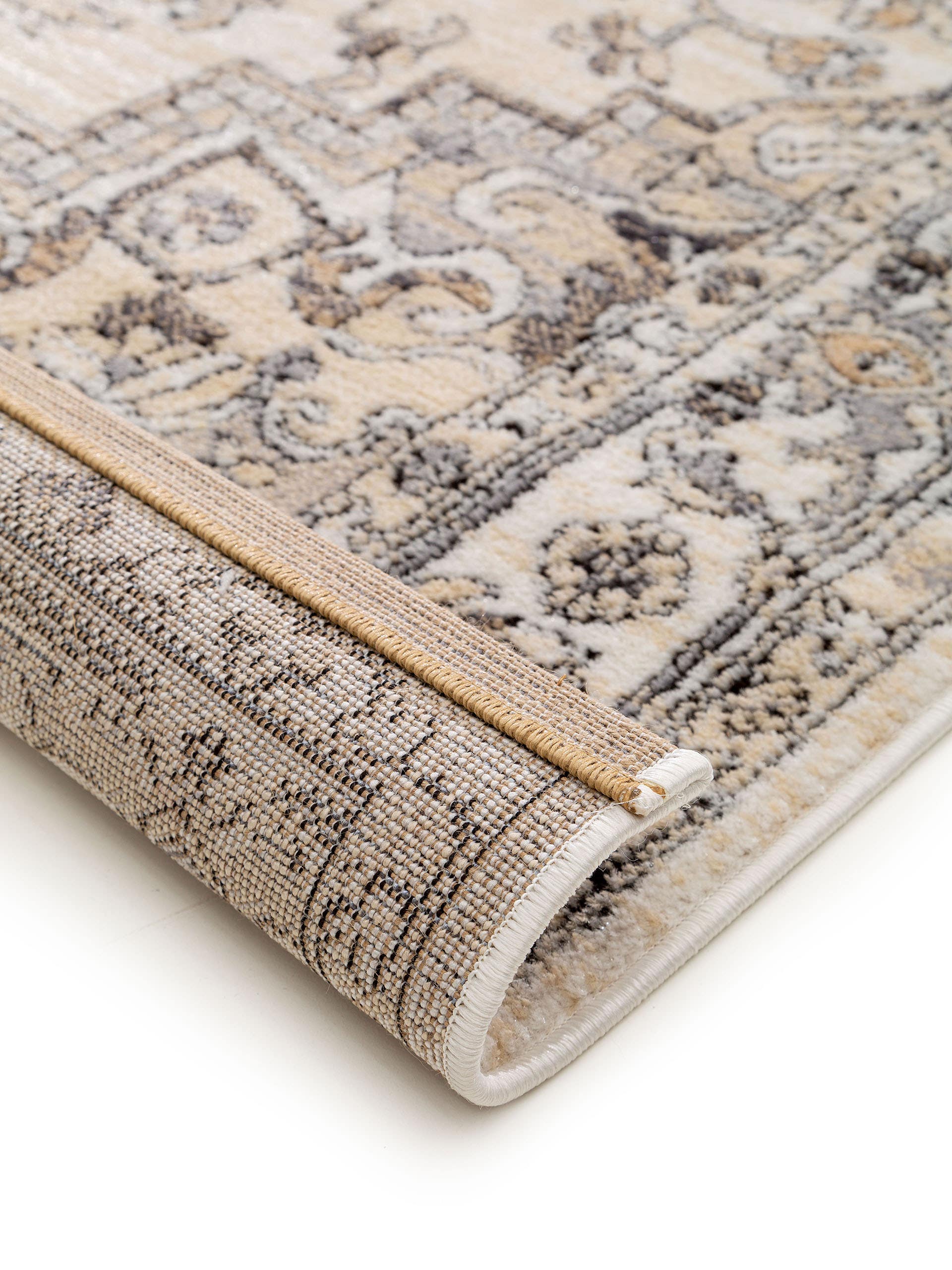 Matta av 70% polyester, 30%polypropen i Beige med 11 - 20 mm hög lugg från benuta Nest