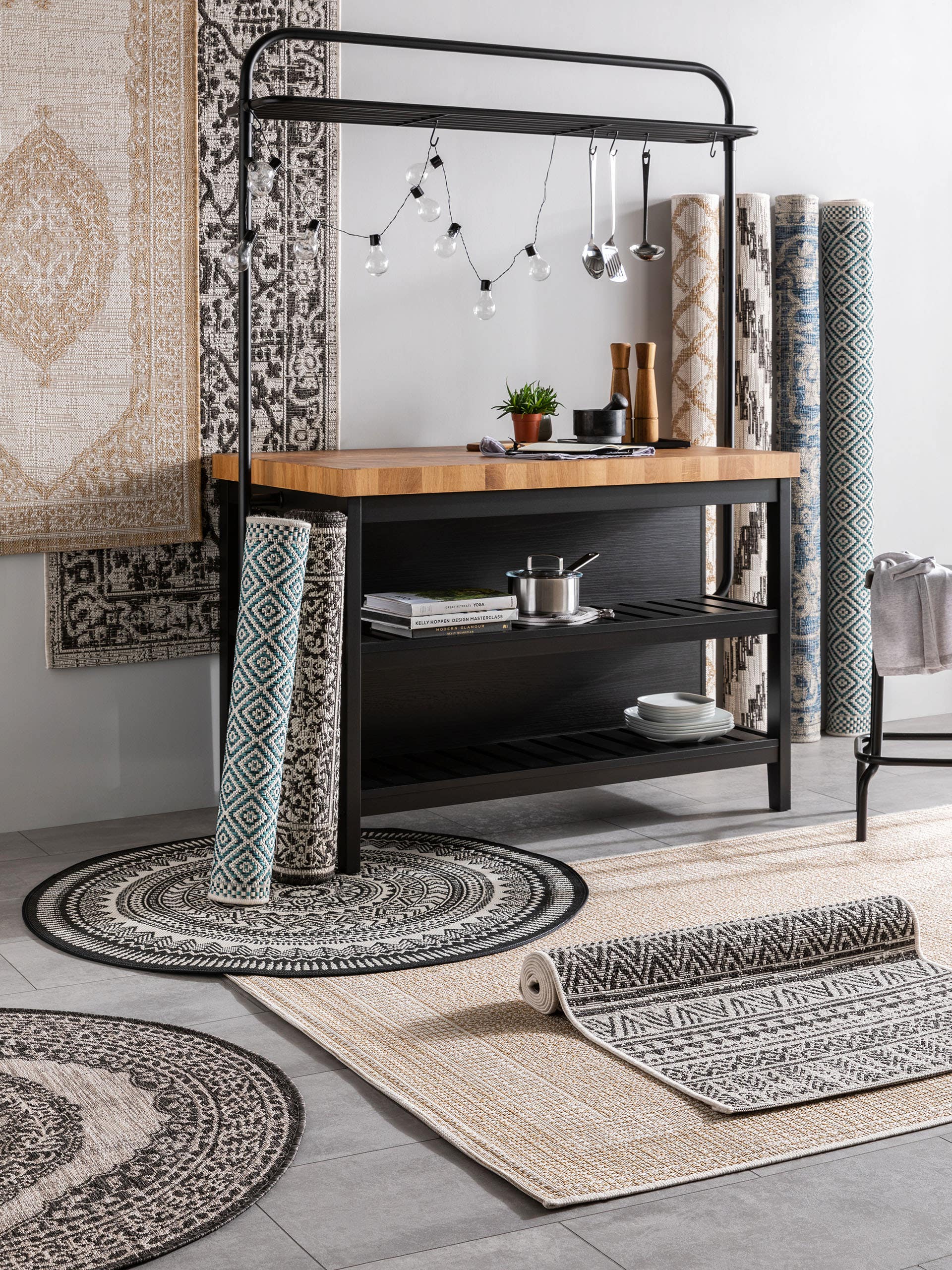 Tapete de 100% polipropileno em Preto/branco com pelo de até 5 mm de altura da benuta Nest
