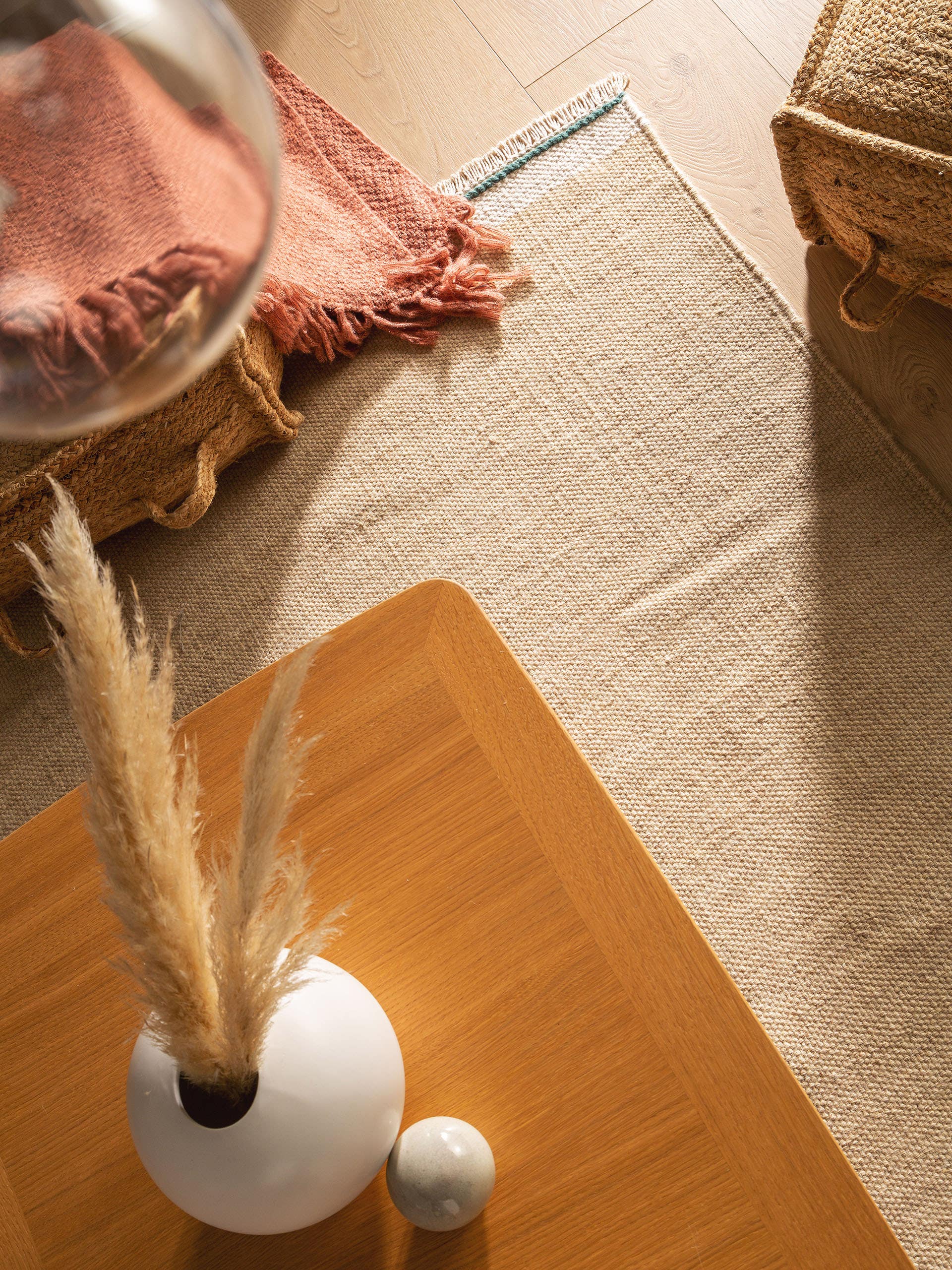Rug made of 60% Wool, 40% Cotton in Beige with a 1- 5 mm high pile by benuta Pop