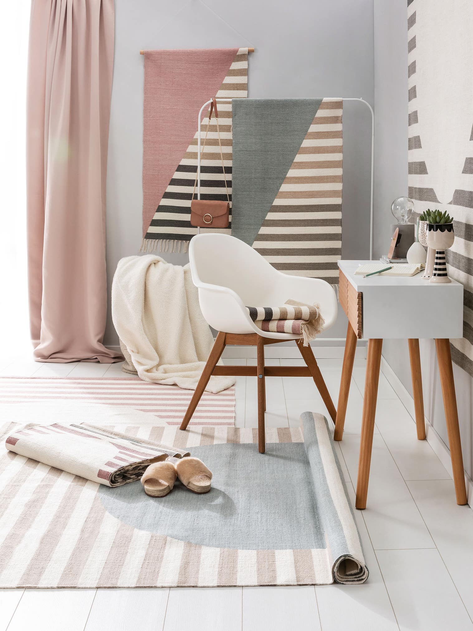 Teppich aus 100% Wolle in Grün mit bis 5 mm hohem Flor von benuta Pop