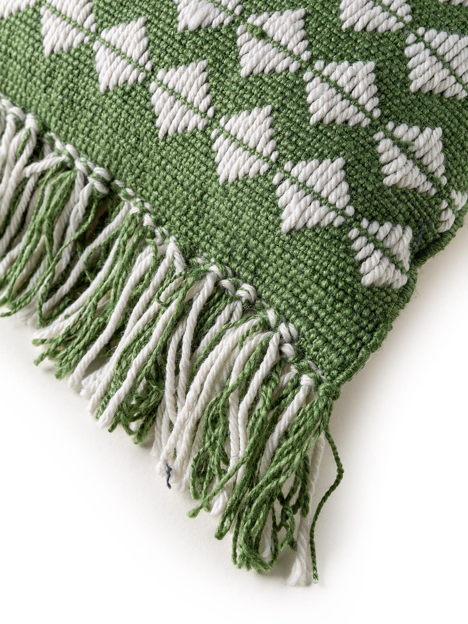 In- & Outdoor Kissen Morty Grün im Design Geometrisch aus 100% Polyester (recyceltes PET) von benuta Pure