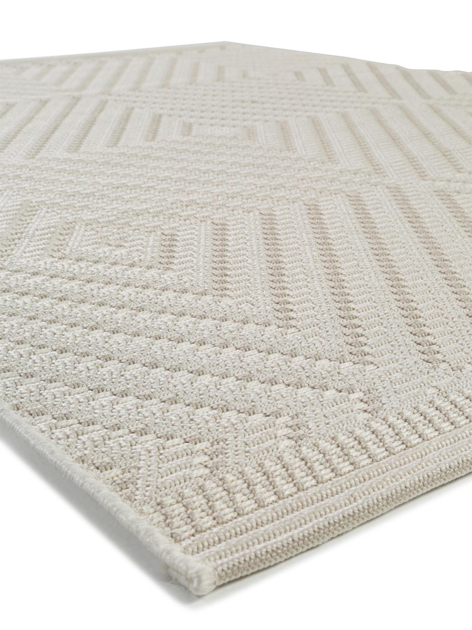 Teppich aus 100% Polypropylen in Weiß mit 6 bis 10 mm hohem Flor von benuta Nest