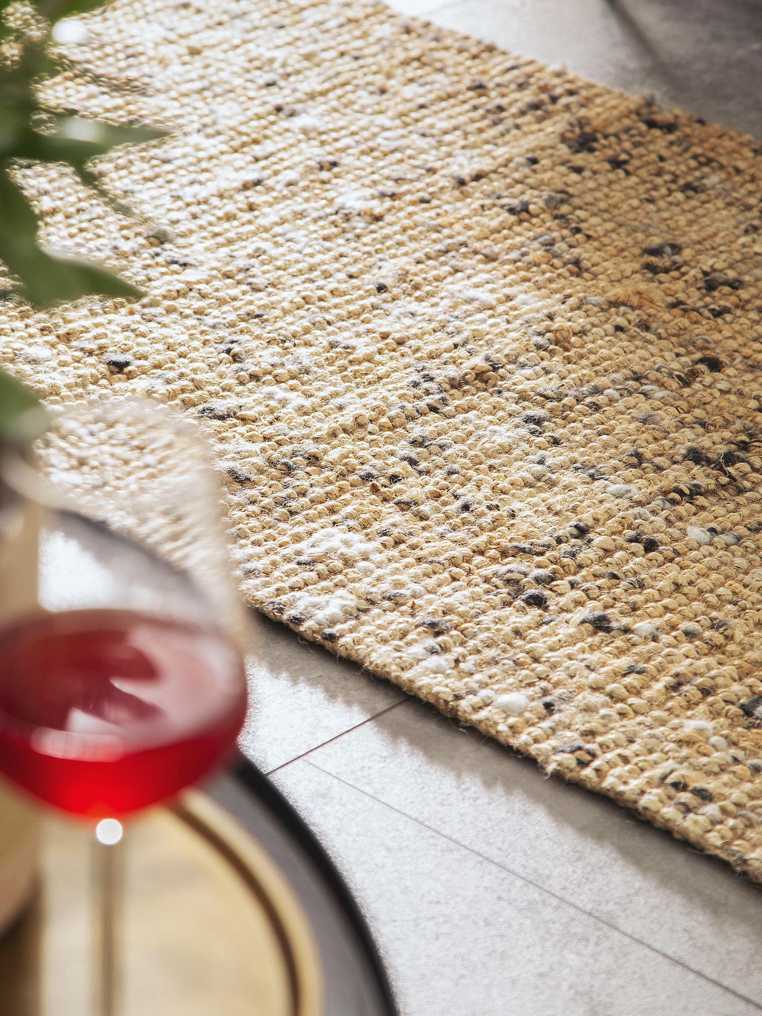 Teppich aus 85% Jute, 15% Wolle in Beige mit bis 5 mm hohem Flor von benuta Pure