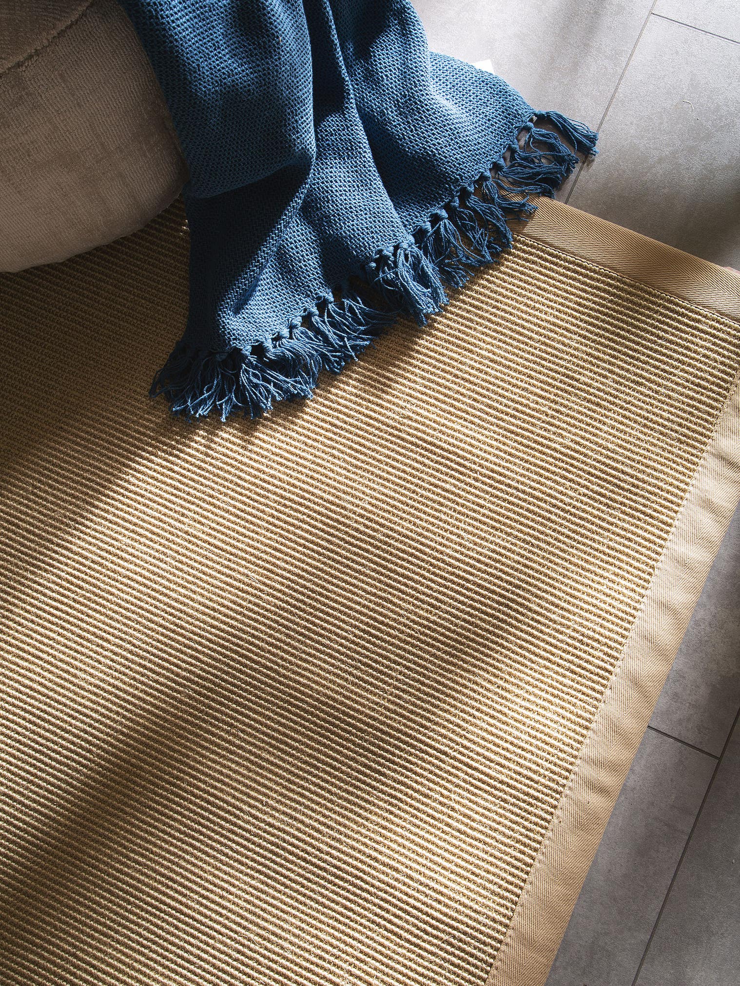 Tapis en 100% Sisal en Beige avec une pile de 1- 5 mm de hauteur de benuta Nest