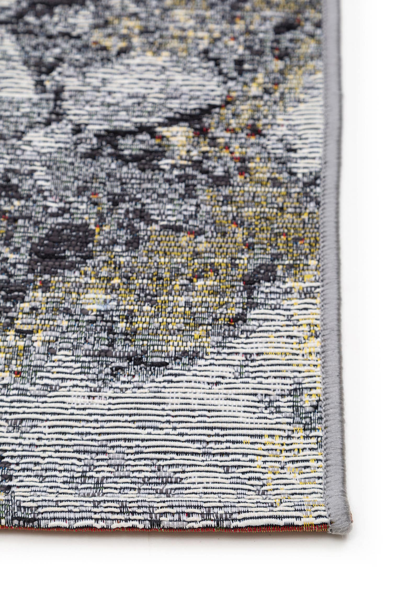 Teppich aus 76% Polypropylen, 24% Polyester in Grau mit bis 5 mm hohem Flor von benuta