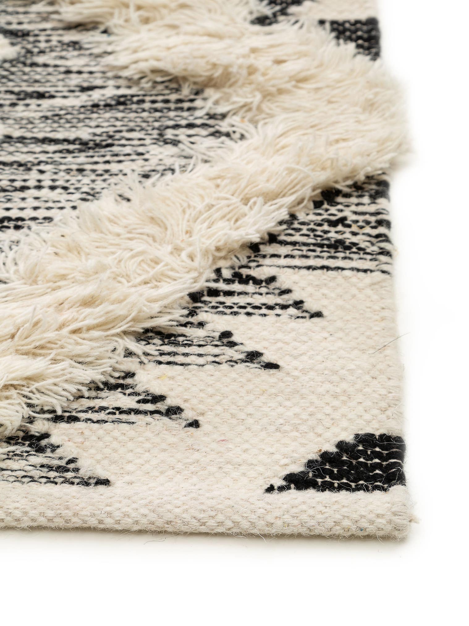 Tapis en 80% laine, 20% coton en Noir & Blanc avec une pile de 11 - 20 mm de hauteur de Lytte