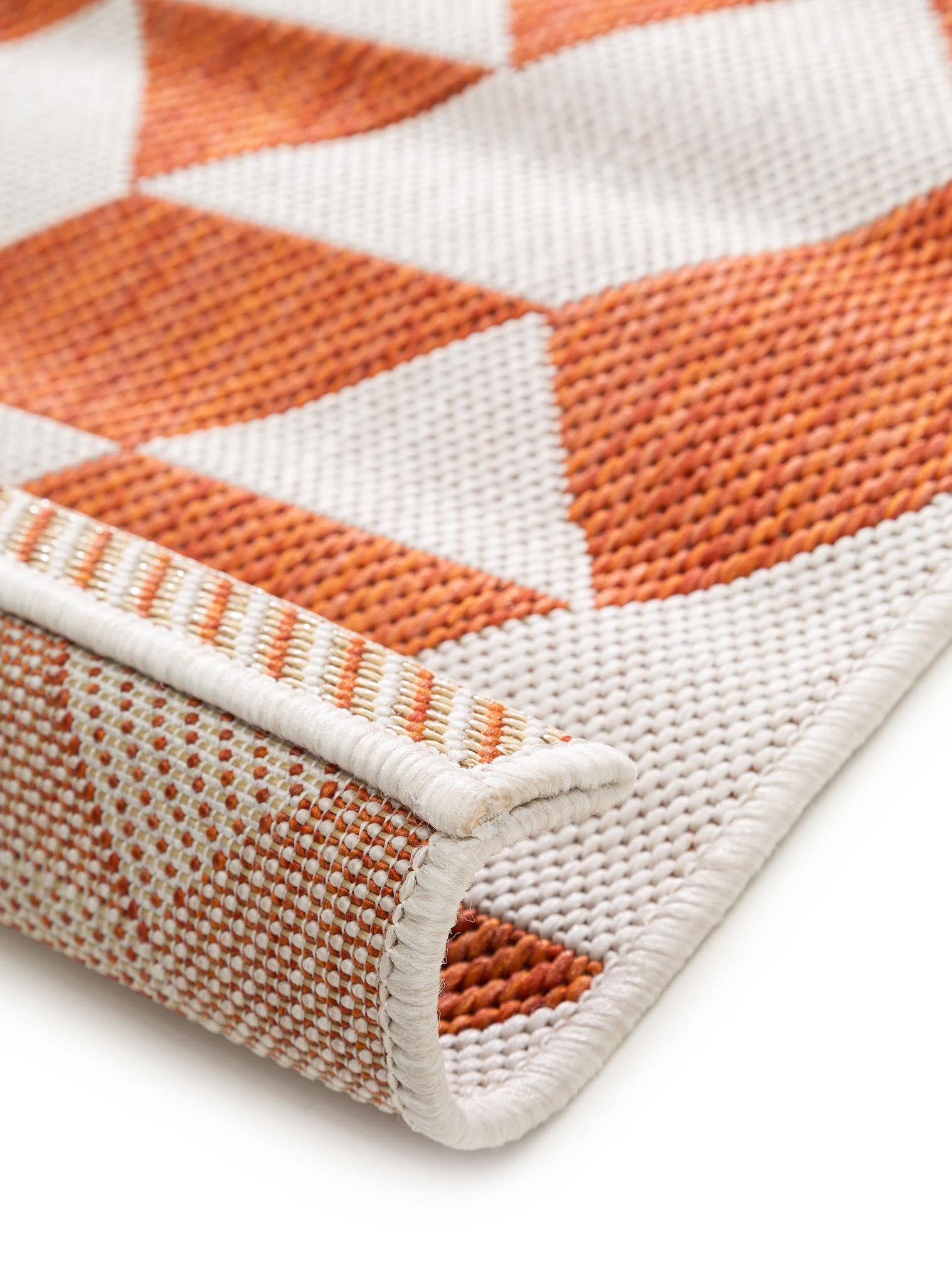 Teppich aus 100% Polypropylen in Orange mit bis 5 mm hohem Flor von benuta