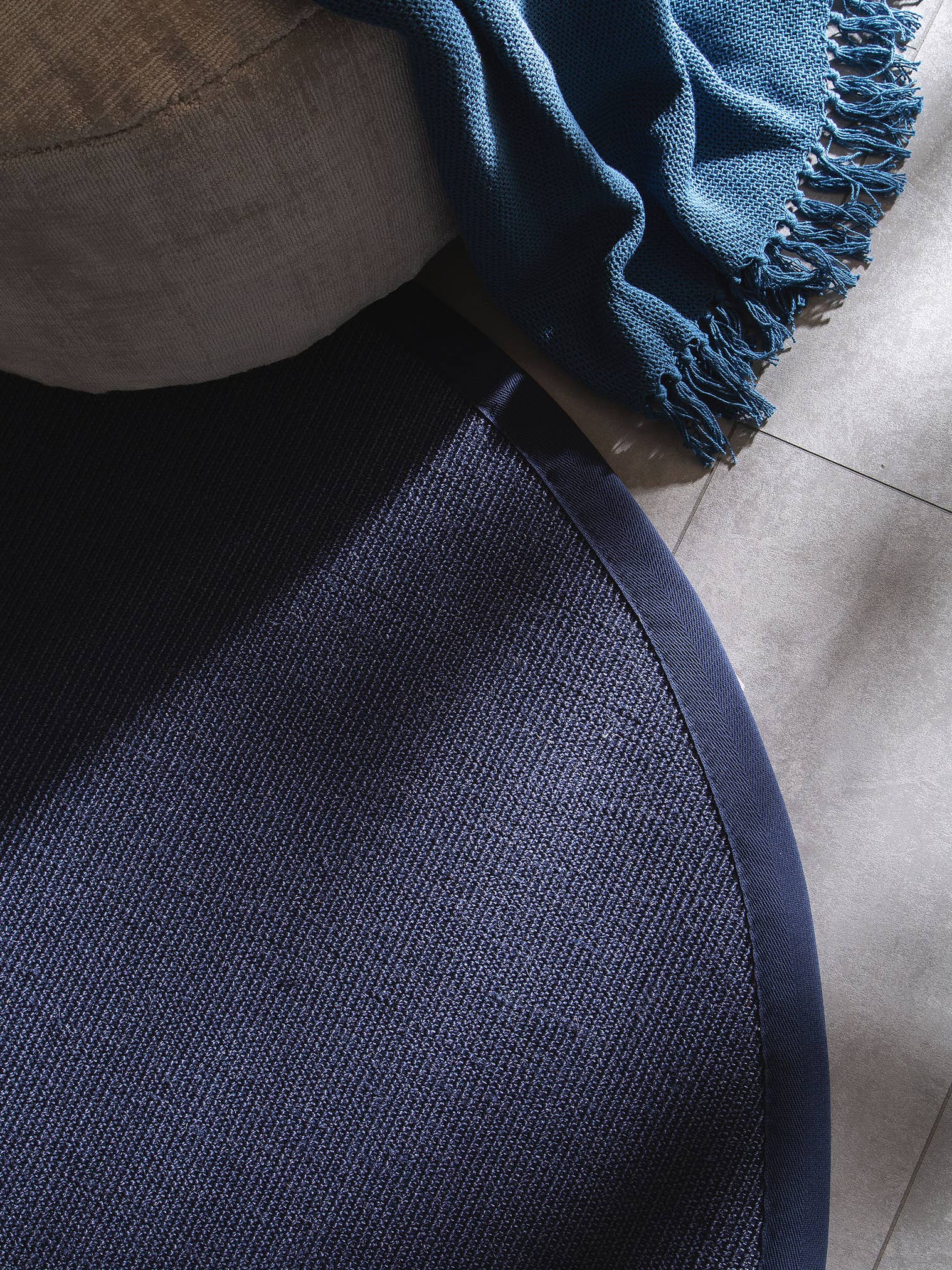 Rug made of 100% Sisal in Blue with a 1- 5 mm high pile by benuta Nest