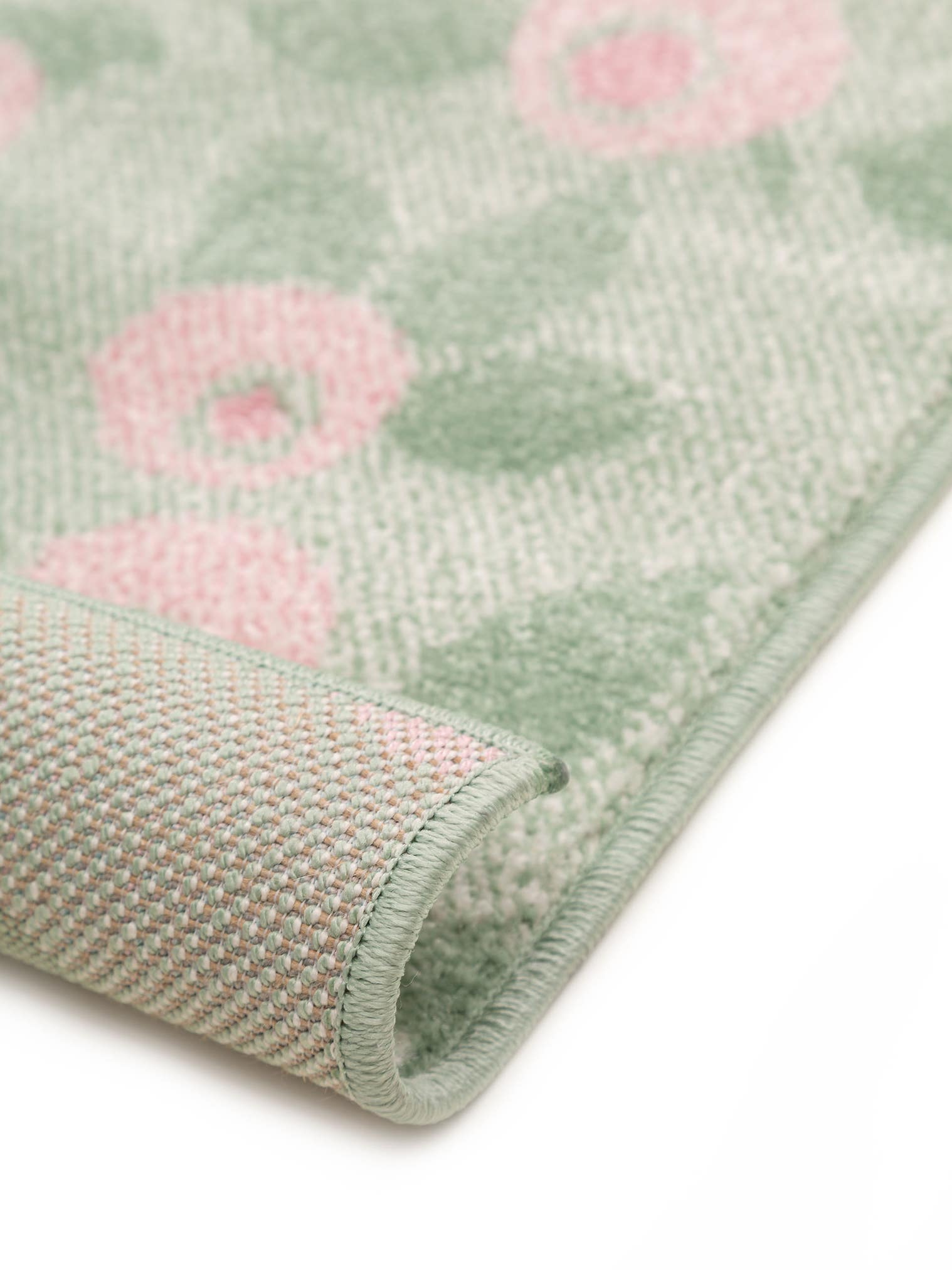 Teppich aus 100% Polypropylen in Grün mit 6 bis 10 mm hohem Flor von benuta
