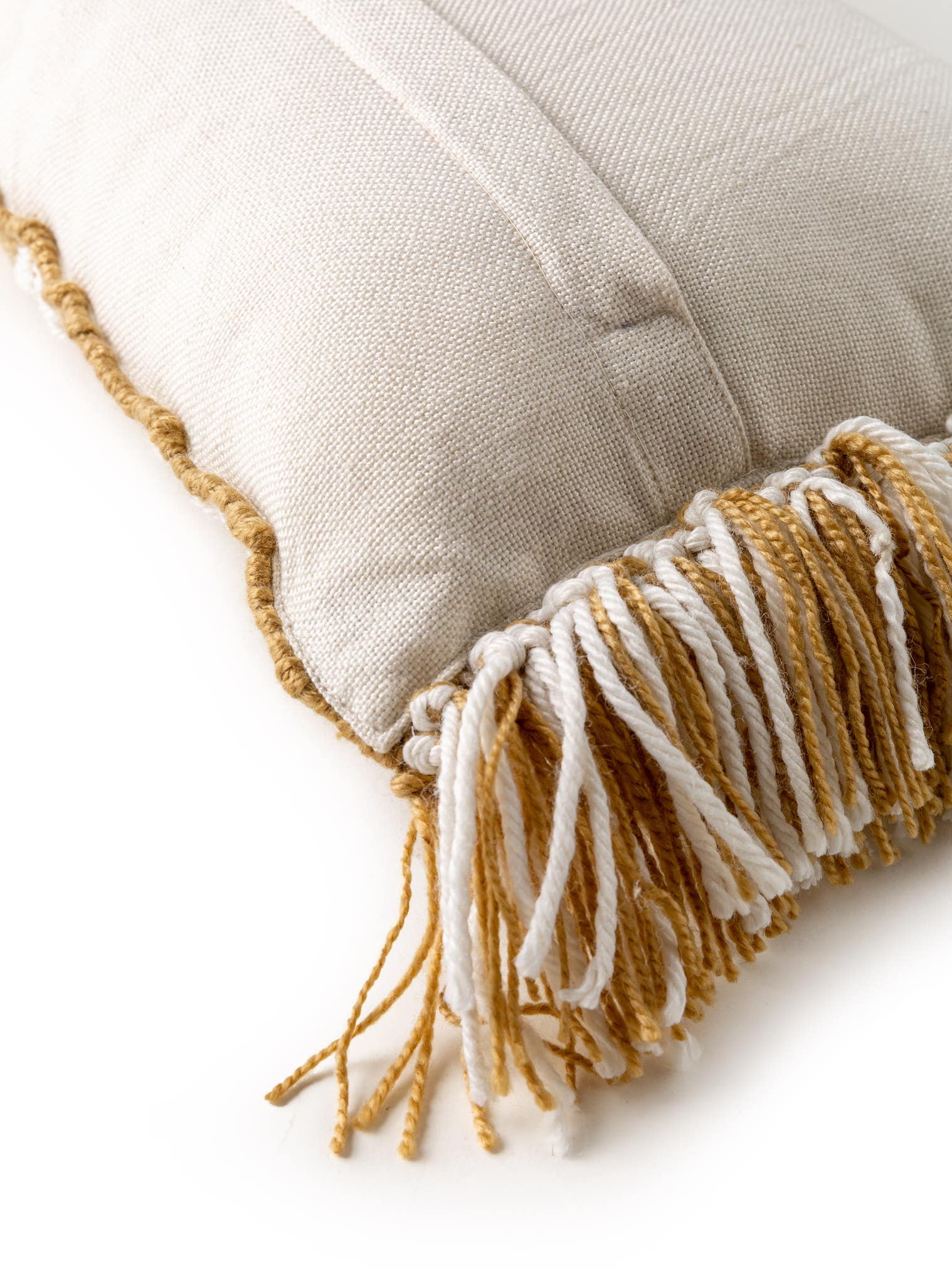 In- & Outdoor Kissen Morty Gelb im Design Geometrisch aus 100% Polyester (recyceltes PET) von benuta Pure