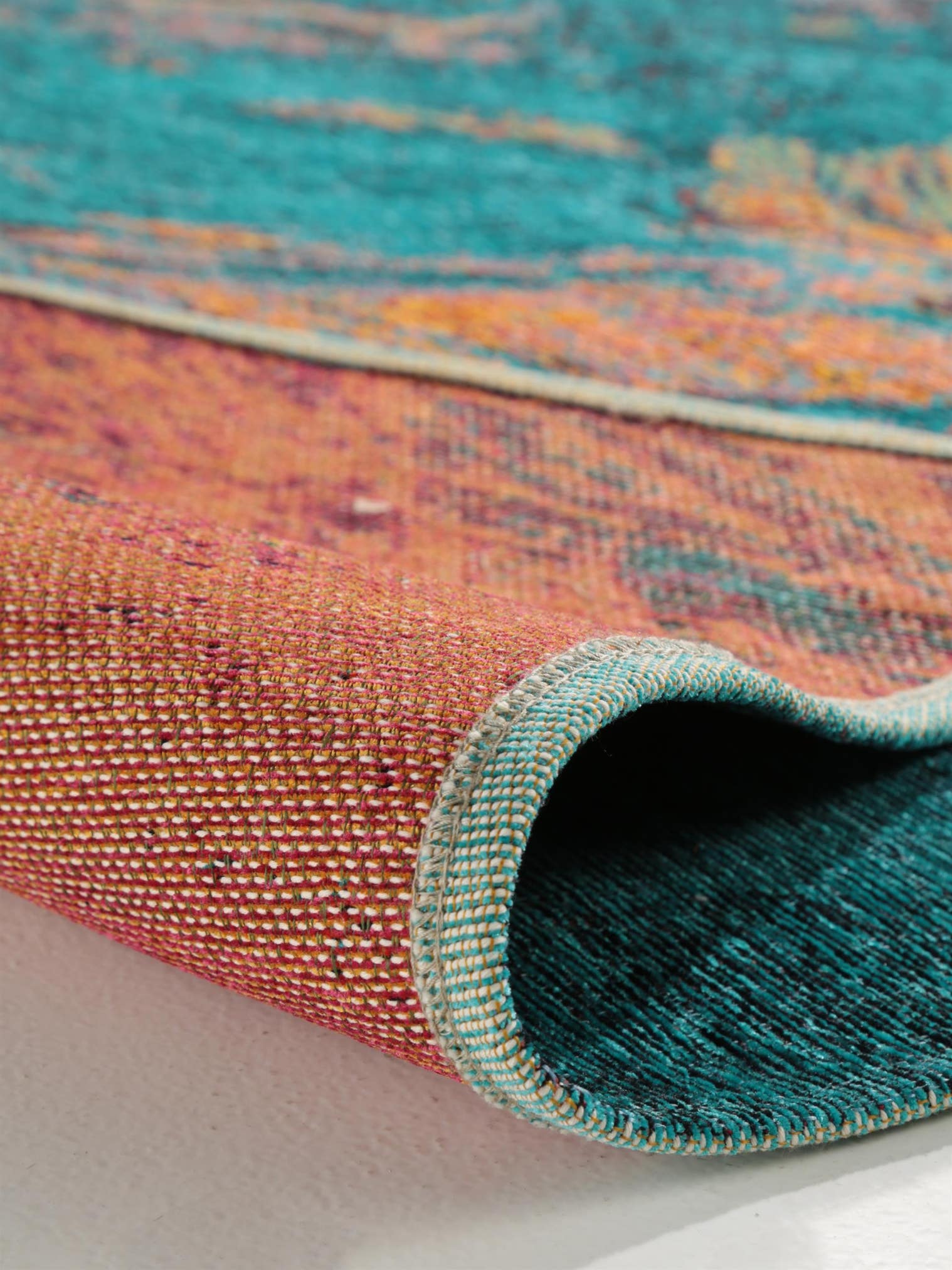Teppich aus 79% Polyester, 20% Baumwolle, 1% Latex in Türkis mit bis 5 mm hohem Flor von benuta Pop