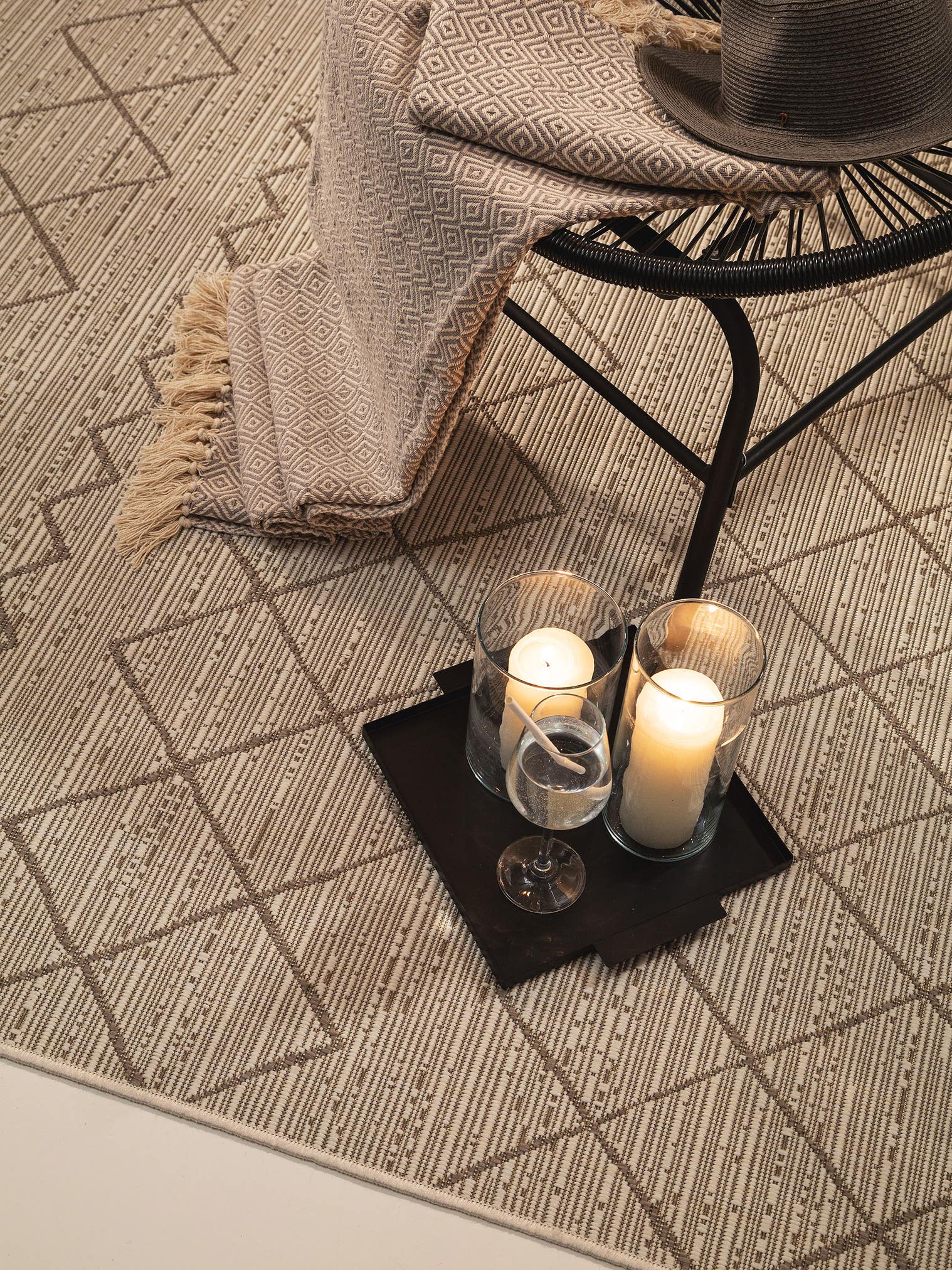 Teppich aus 100% Polypropylen in Beige mit bis 5 mm hohem Flor von benuta Nest