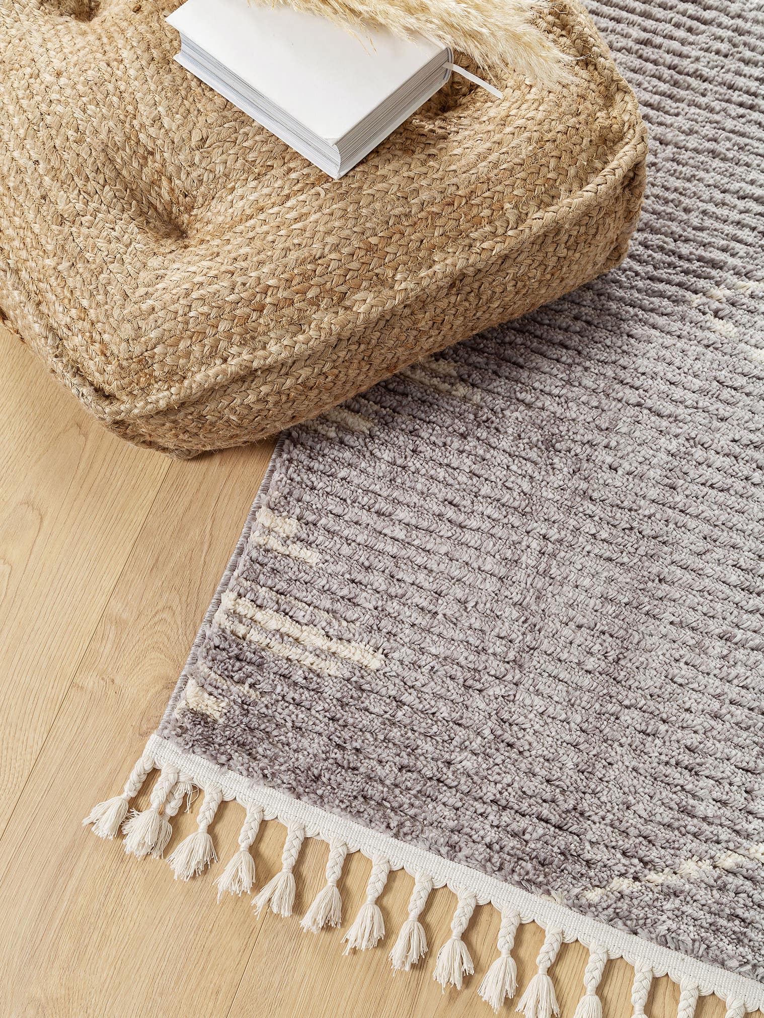 Teppich aus 100% Polyester in Grau mit 21 bis 30 mm hohem Flor von benuta Pop