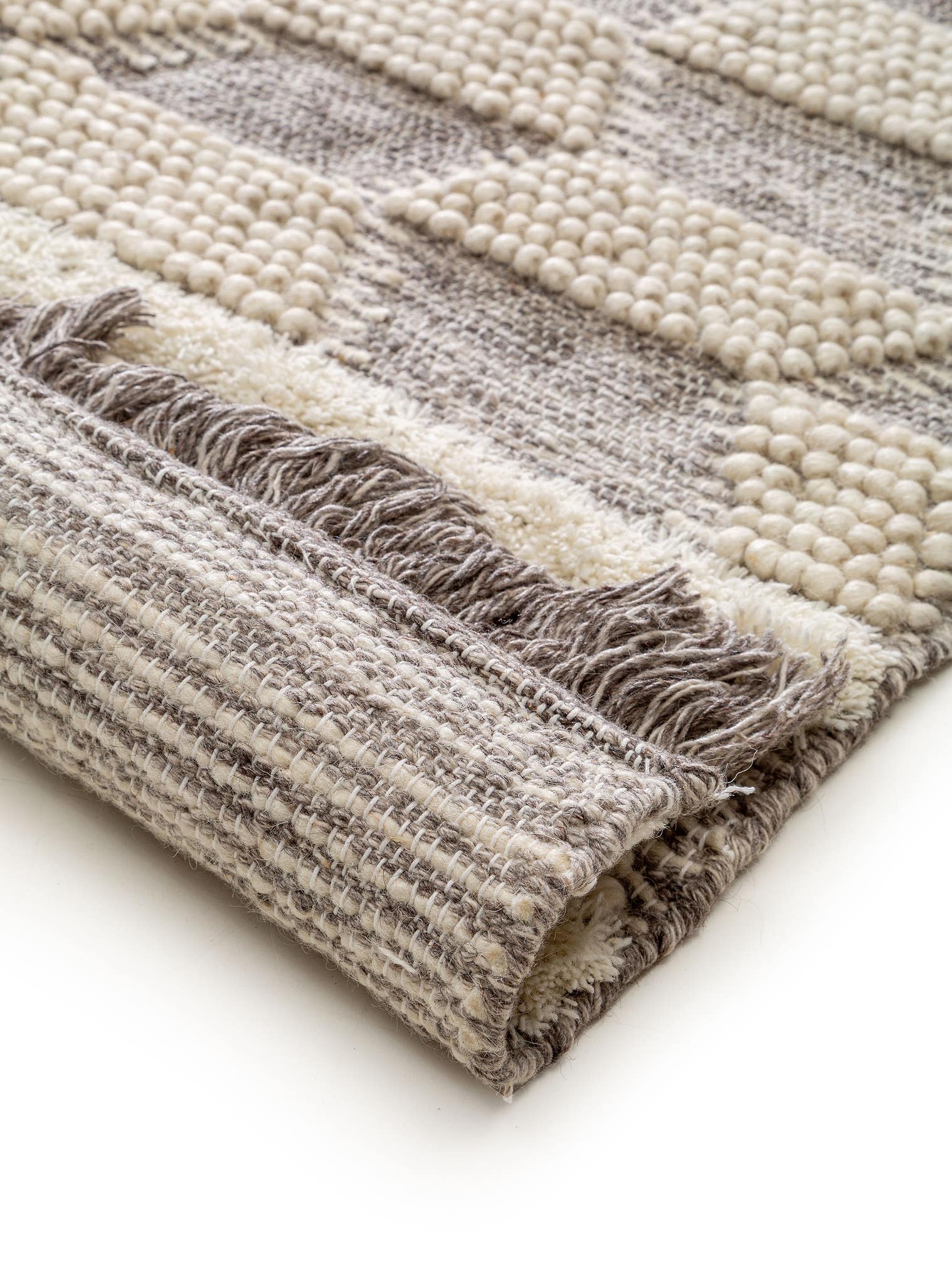 Teppich aus 70% Wolle, 30% Polyester in Beige mit 6 bis 10 mm hohem Flor von benuta