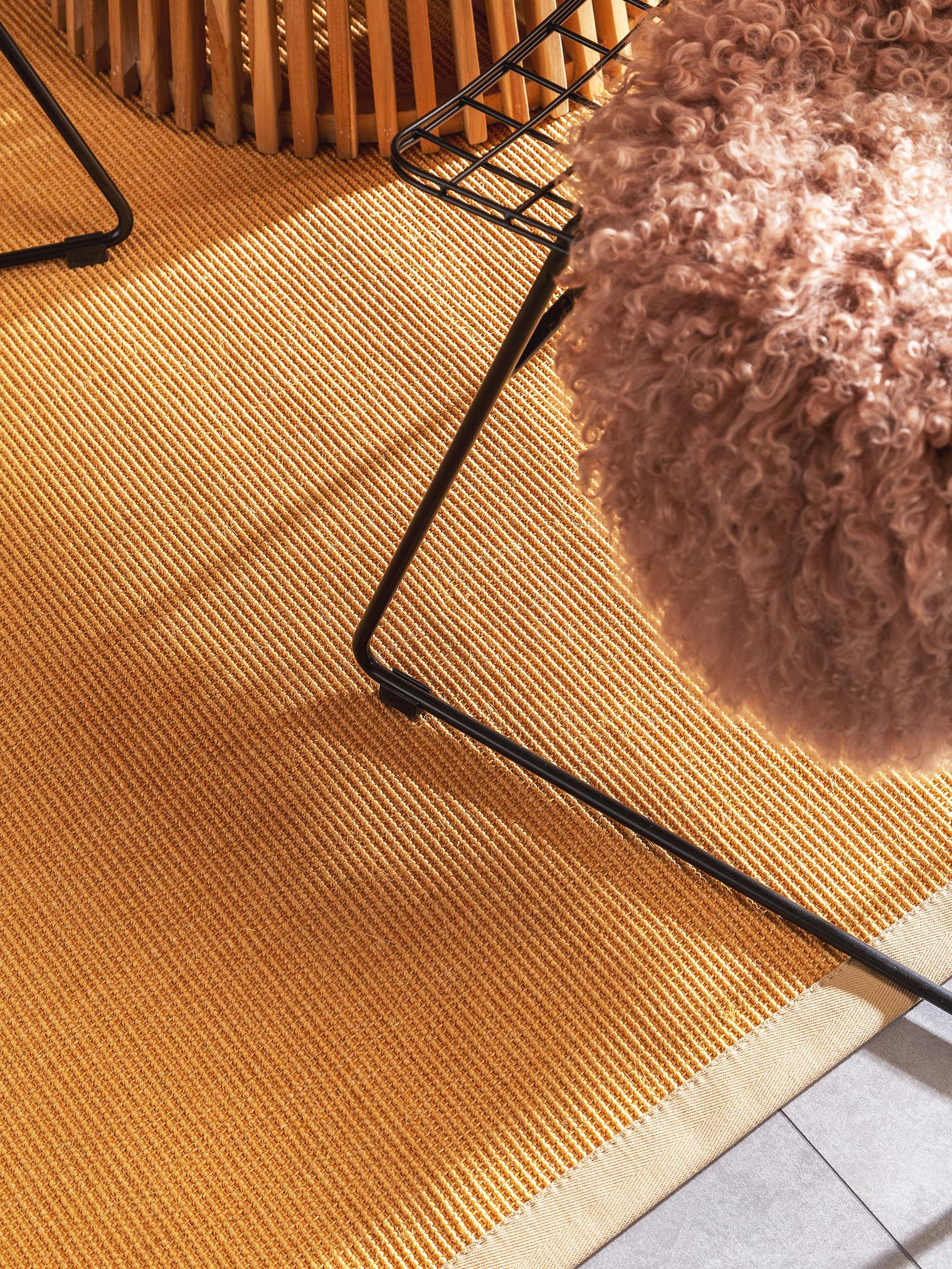 Teppich aus 100% Sisal in Beige mit bis 5 mm hohem Flor von benuta Nest