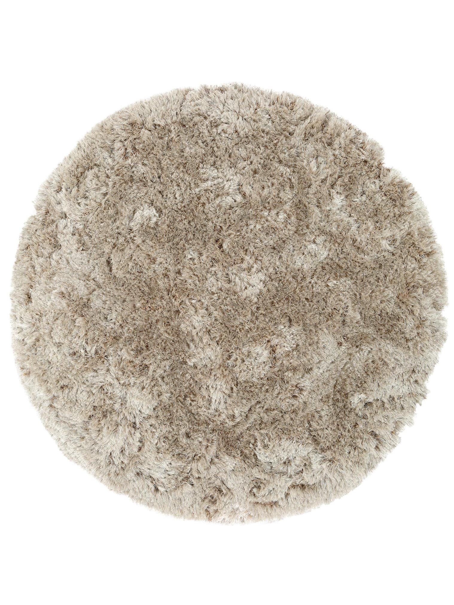 Teppich aus 100% Polyester in Beige mit 71 bis 80 mm hohem Flor von benuta Finest