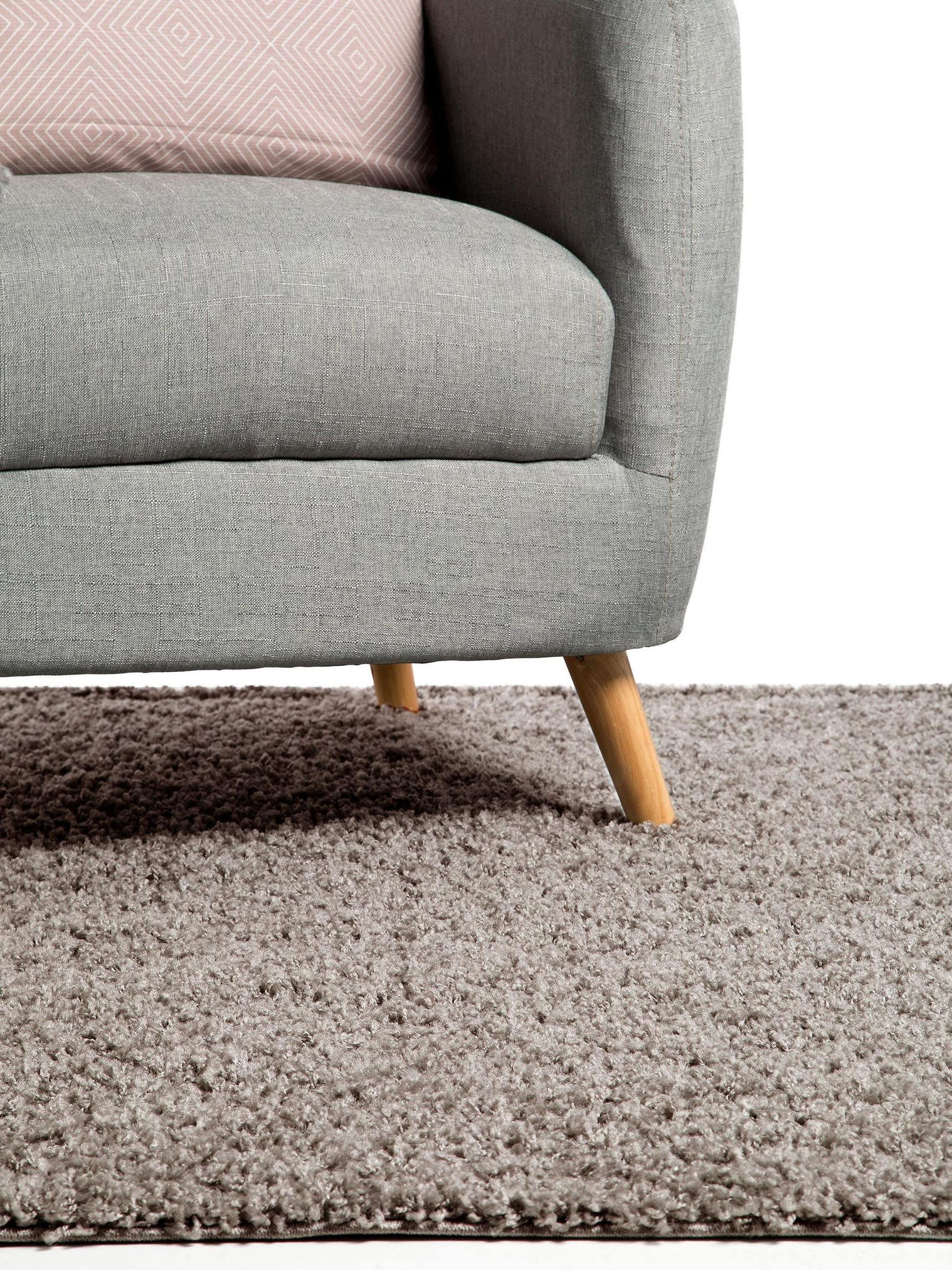 Teppich aus 100% Polypropylen in Grau mit 21 bis 30 mm hohem Flor von benuta