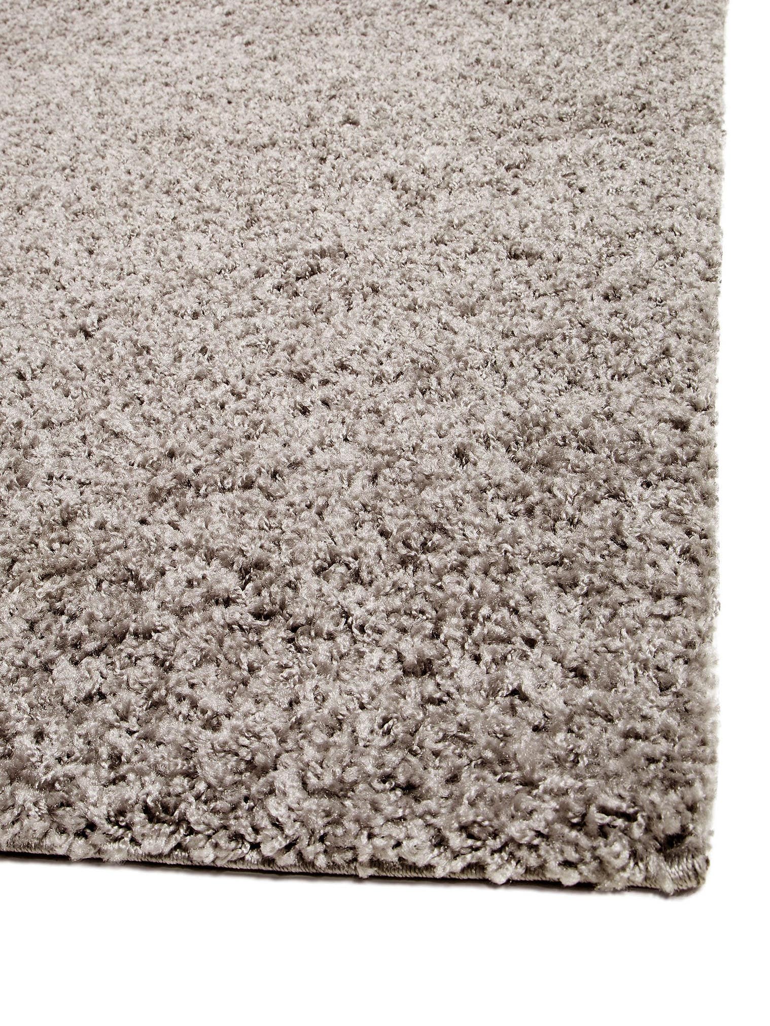 Teppich aus 100% Polypropylen in Grau mit 21 bis 30 mm hohem Flor von benuta