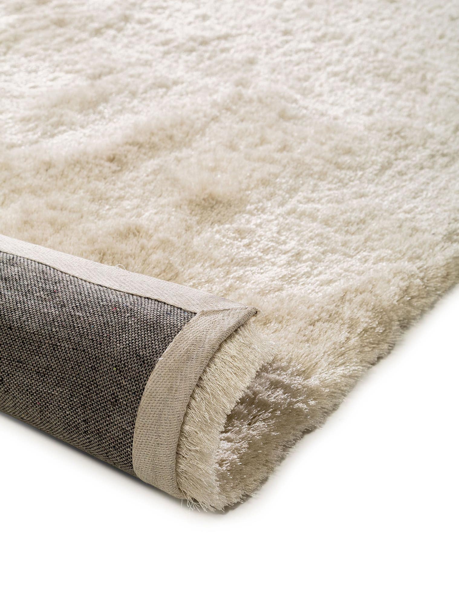 Dywan z 100% poliester w kolorze beżowy z włosiem 31 - 40 mm wysokim od benuta Nest