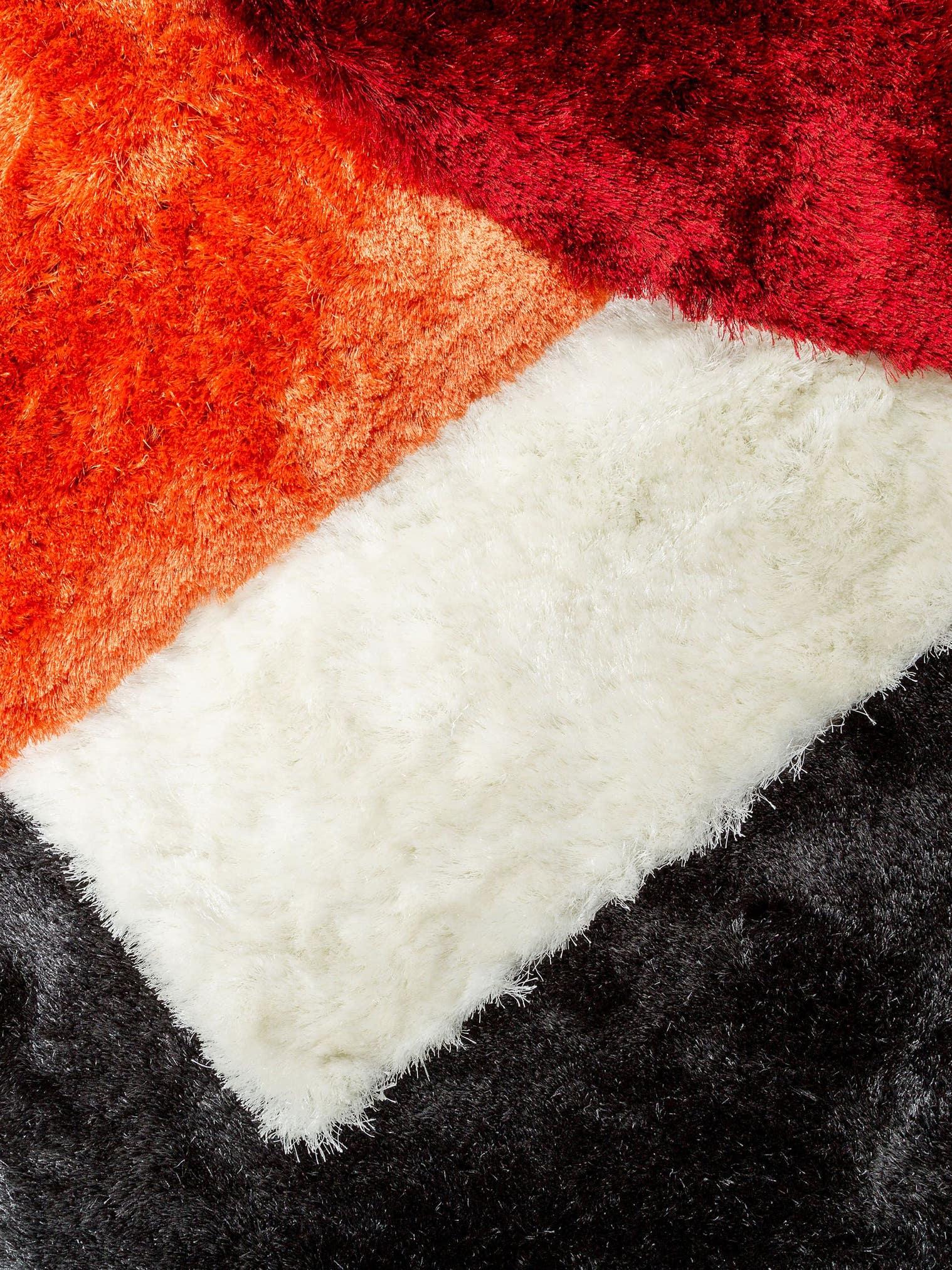 Rug made of 100% Polyester in Black with a 31 - 40 mm high pile by benuta Nest