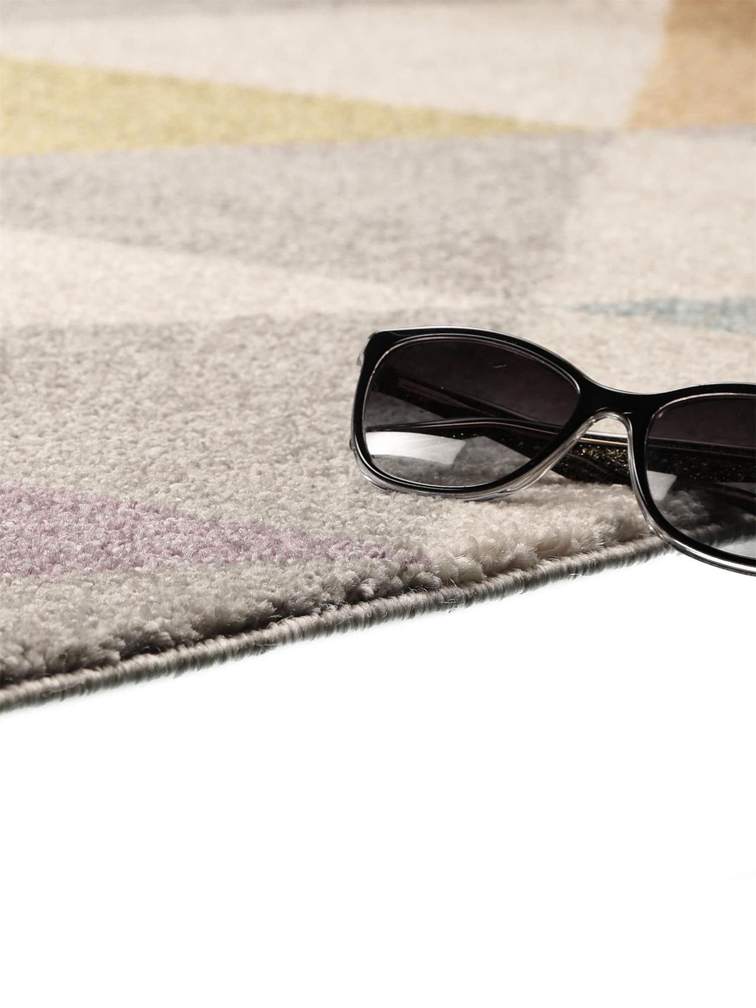 Teppich aus 100% Polypropylen in Multicolor mit 6 bis 10 mm hohem Flor von benuta