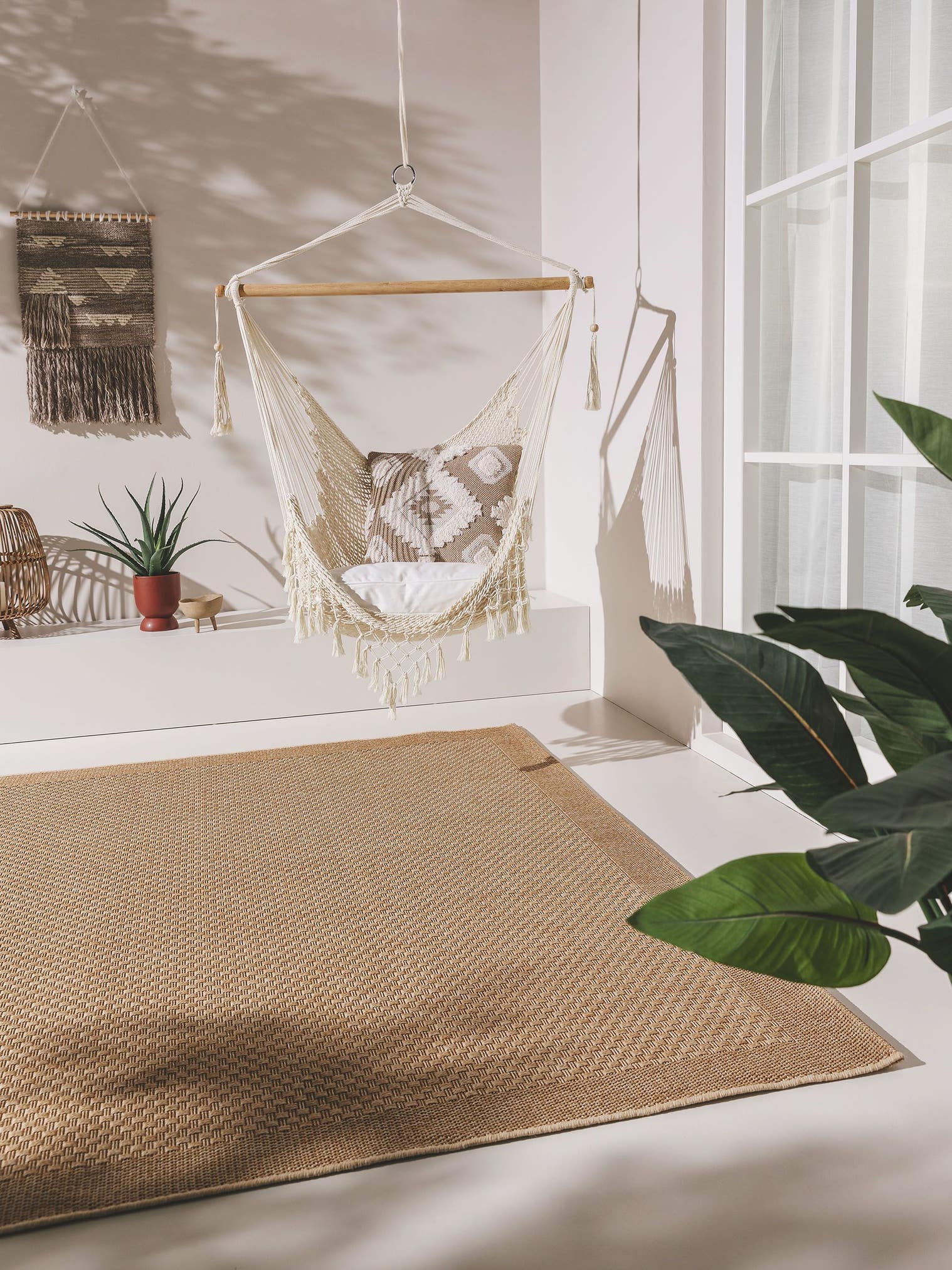 Rug made of 100% Polypropylene in Beige with a 6 - 10 mm high pile by benuta Nest