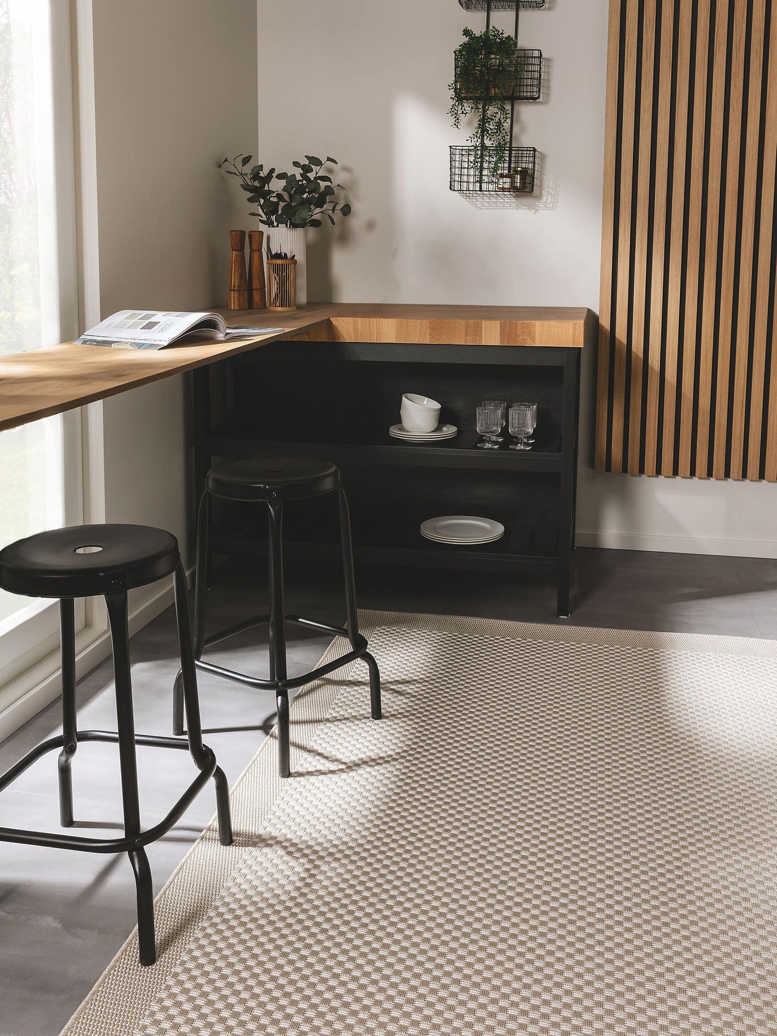 Rug made of 100% Polypropylene in White with a 6 - 10 mm high pile by benuta Nest