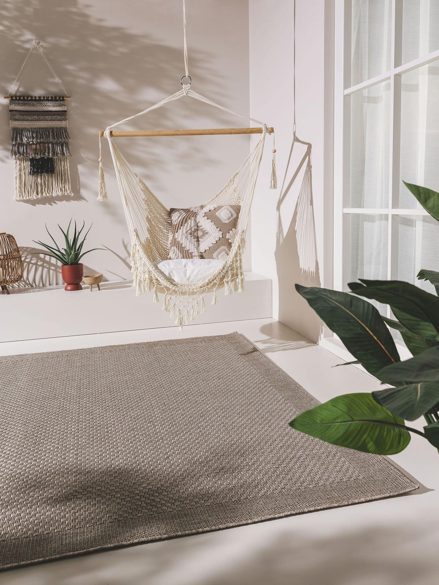 Rug made of 100% Polypropylene in Grey with a 6 - 10 mm high pile by benuta Nest