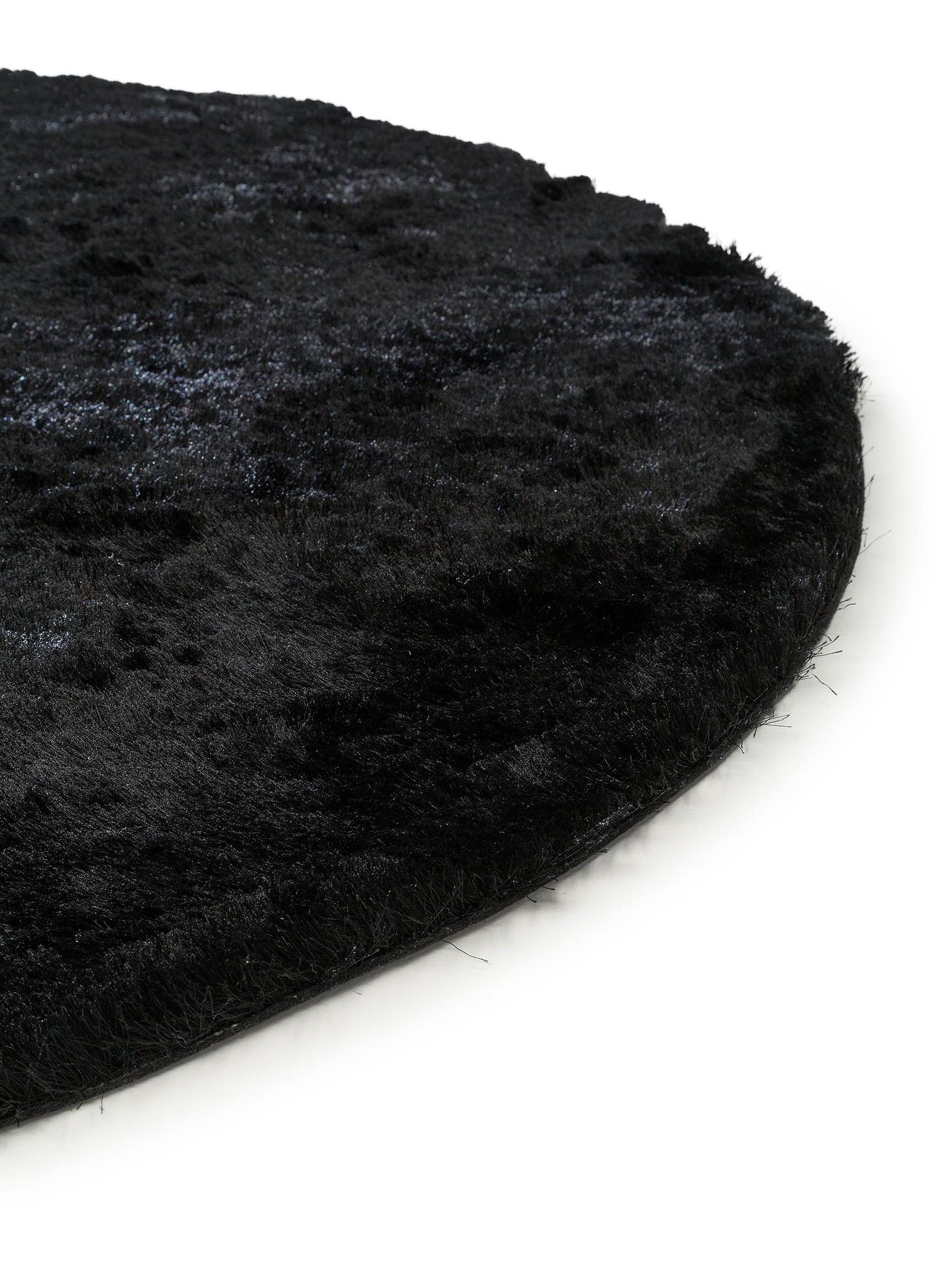 Matta av 100% Polyester i Svart med 31 - 40 mm hög lugg från benuta Nest