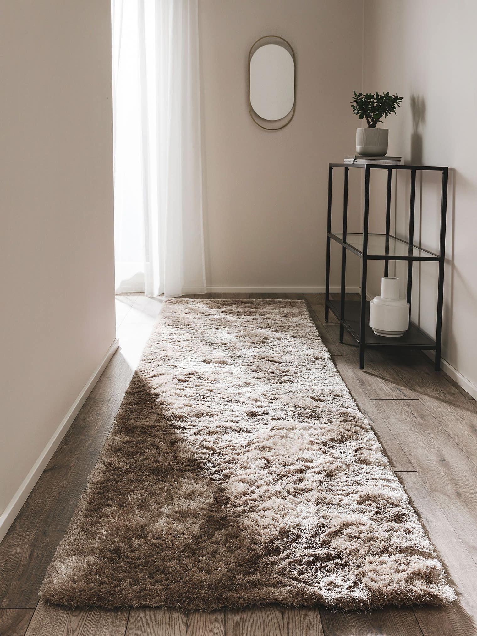 Teppich aus 100% Polyester in Braun mit 31 bis 40 mm hohem Flor von benuta Nest