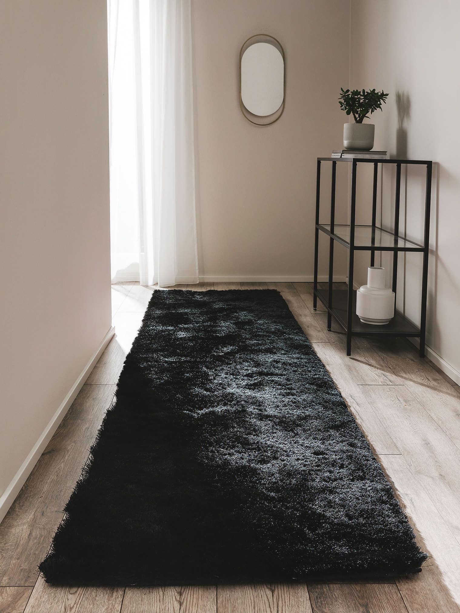 Tappeto di 100% Poliestere in Nero con pelo alto 31 - 40 mm da benuta Nest