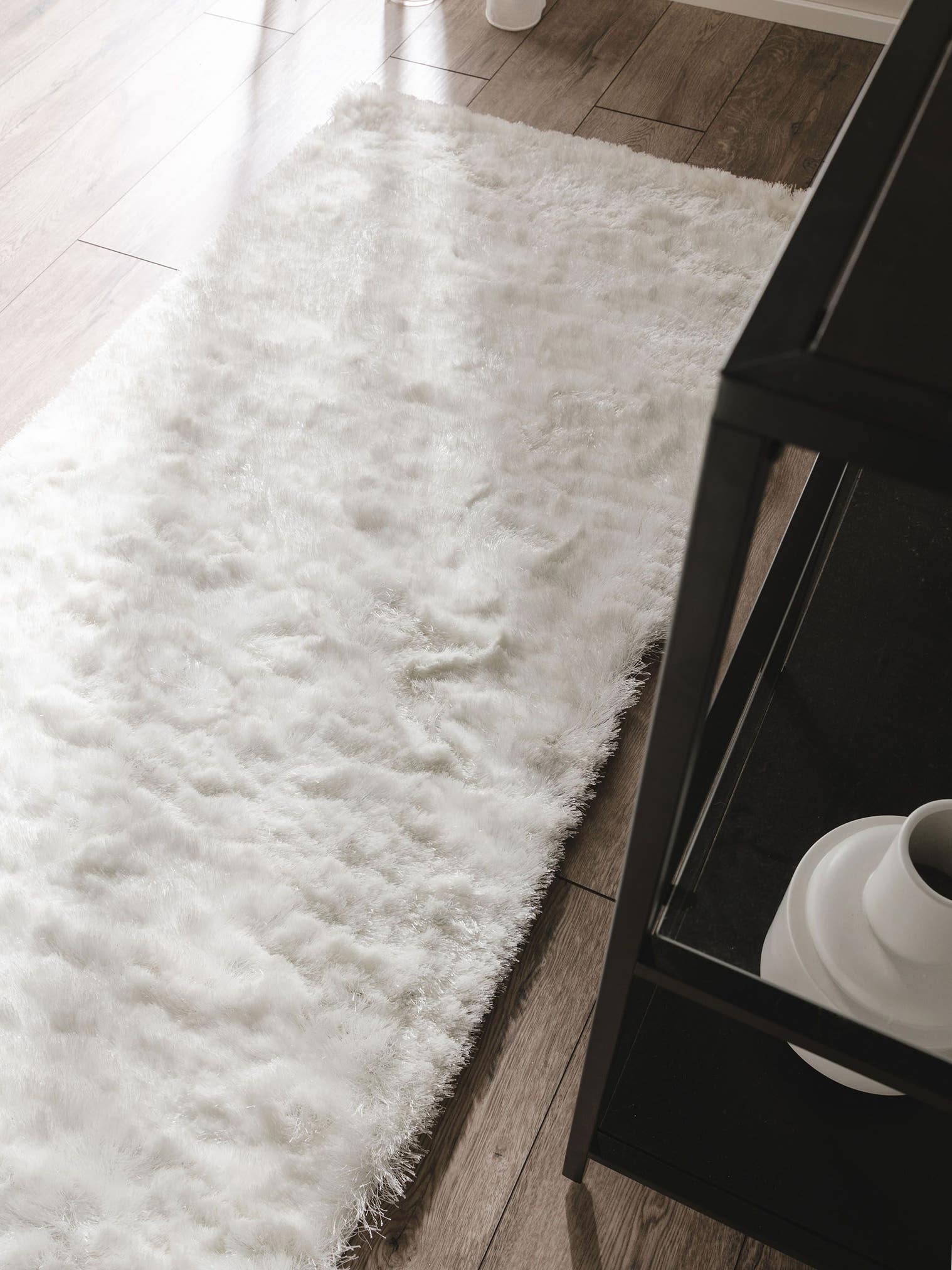 Teppich aus 100% Polyester in Weiß mit 31 bis 40 mm hohem Flor von benuta Nest
