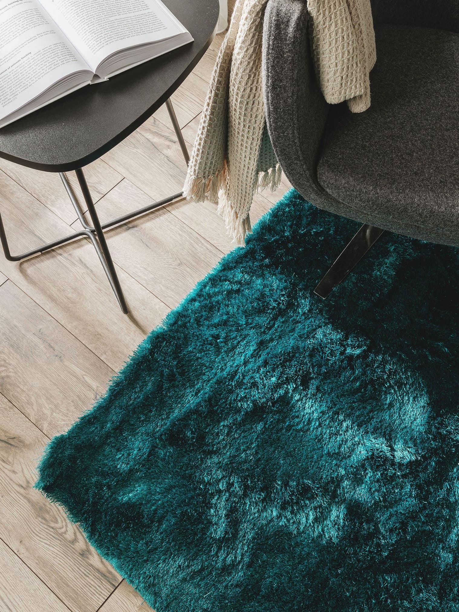 Rug made of 100% Polyester in Turquoise with a 31 - 40 mm high pile by benuta Nest