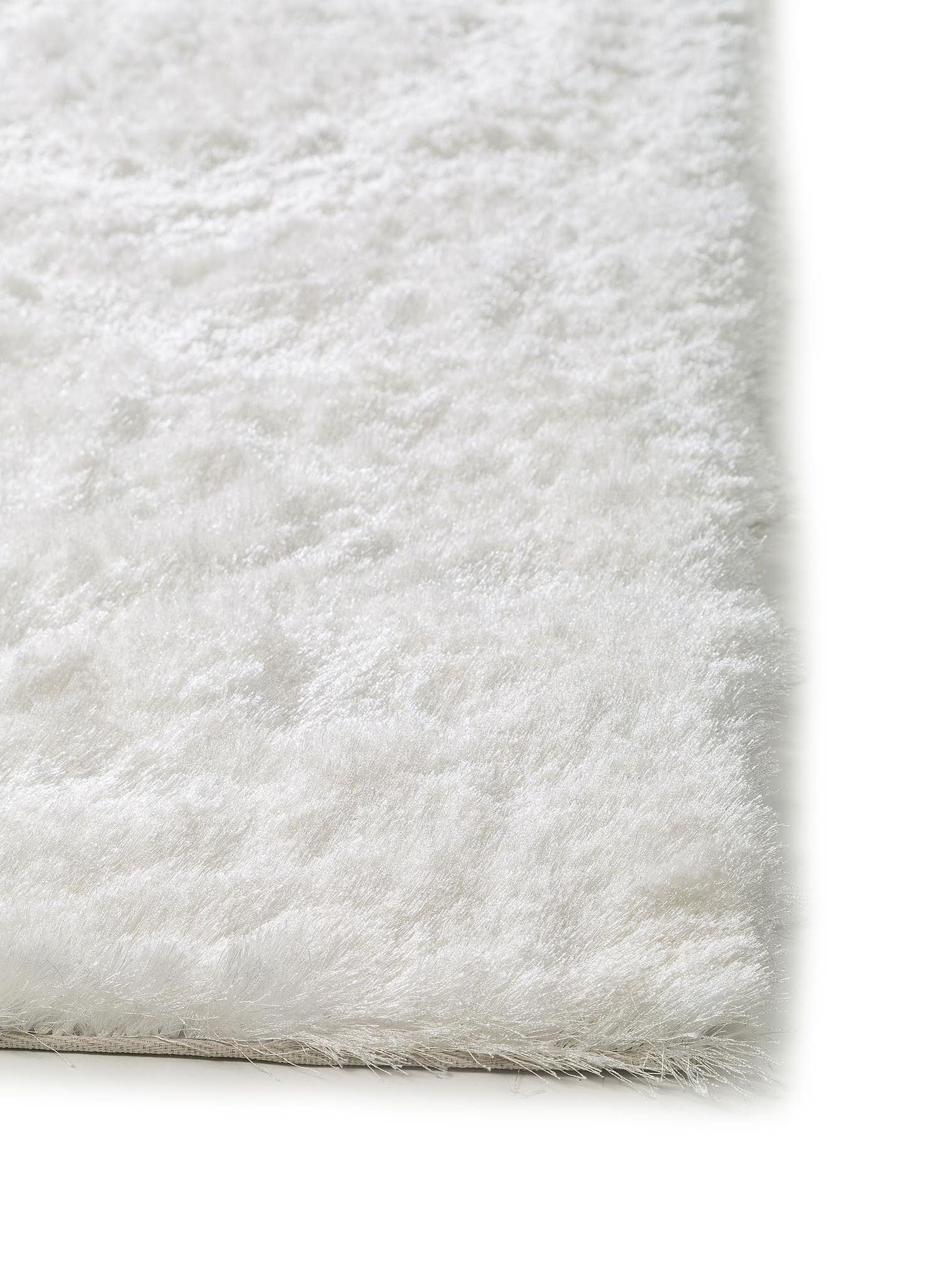 Teppich aus 100% Polyester in Weiß mit 31 bis 40 mm hohem Flor von benuta Nest