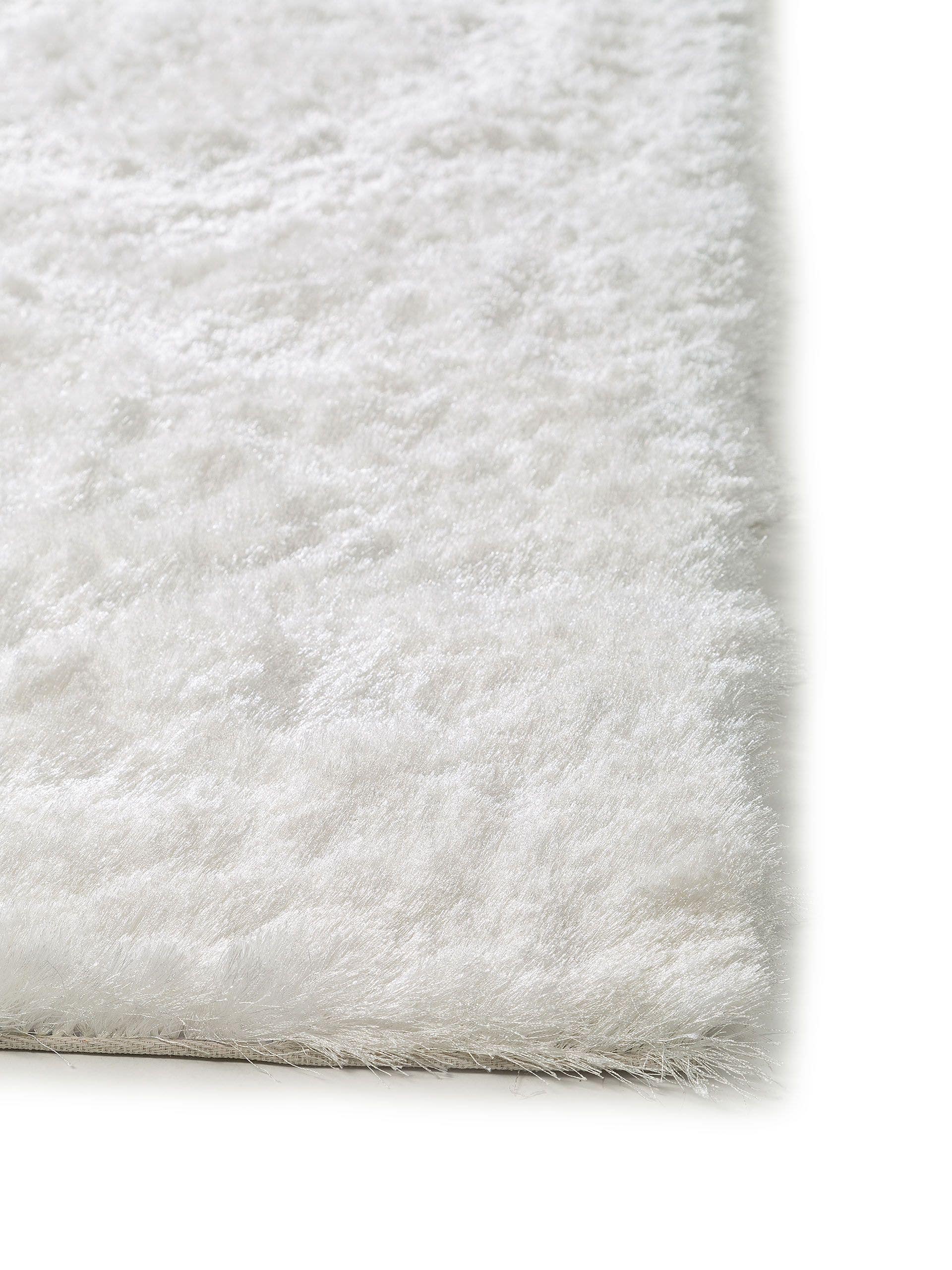 Tapijt van 100% Polyester in Wit met een 31 - 40 mm hoge pool van benuta Nest