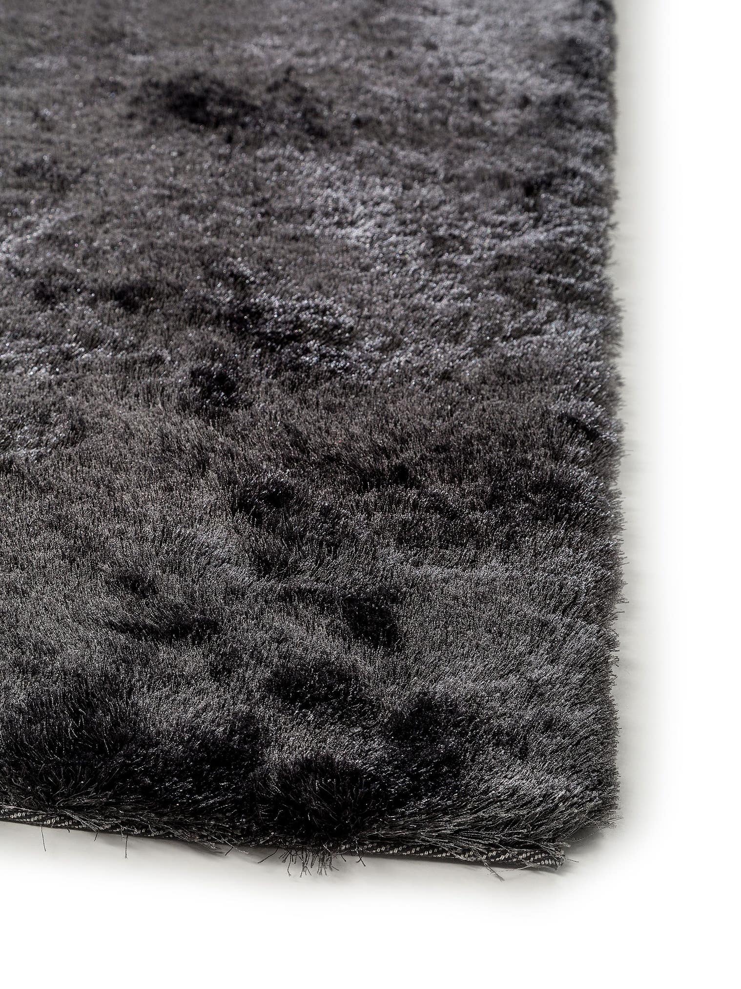 Tapijt van 100% Polyester in Grijs met een 31 - 40 mm hoge pool van benuta Nest
