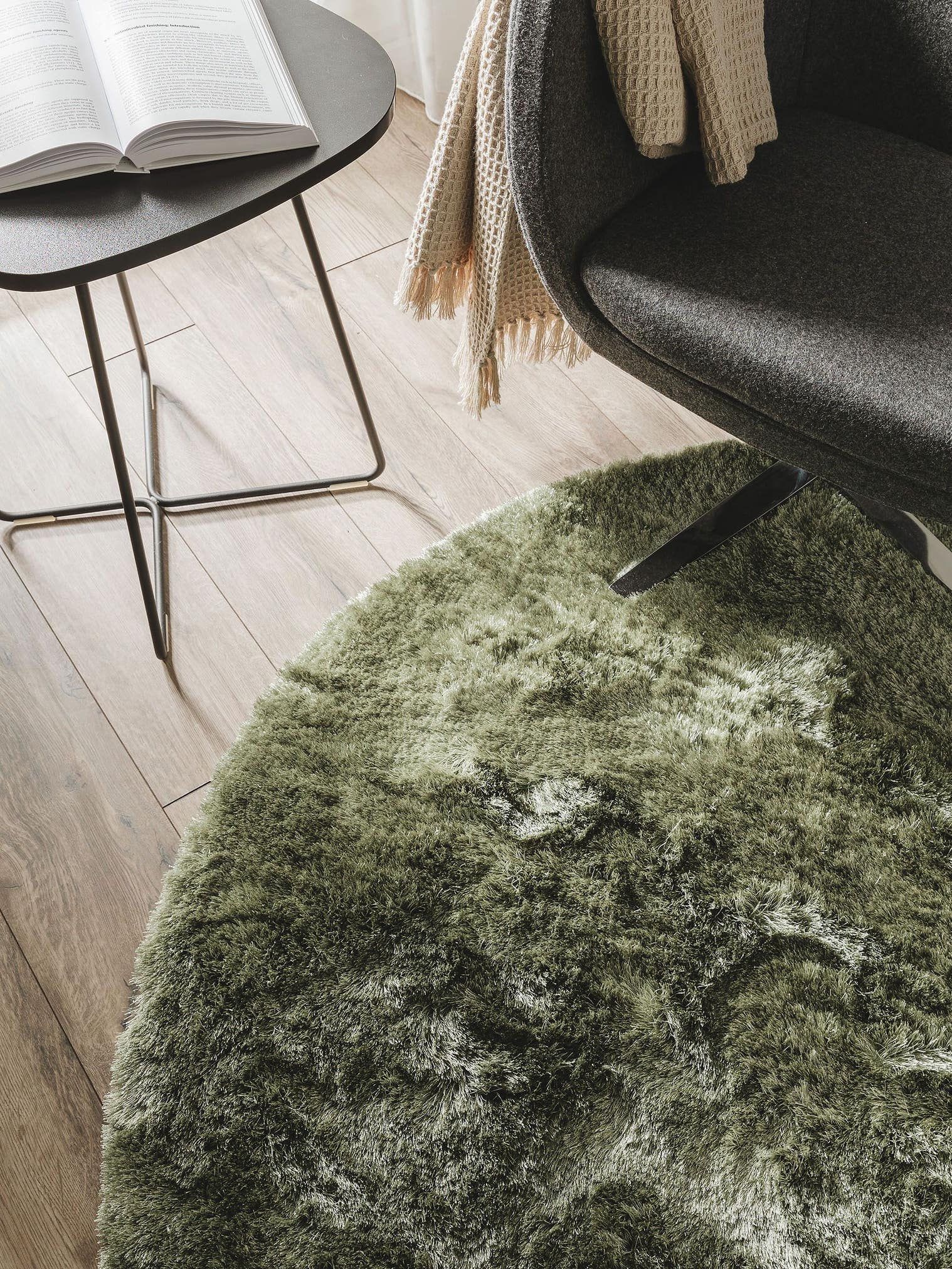 Rug made of 100% Polyester in Green with a 31 - 40 mm high pile by benuta Nest