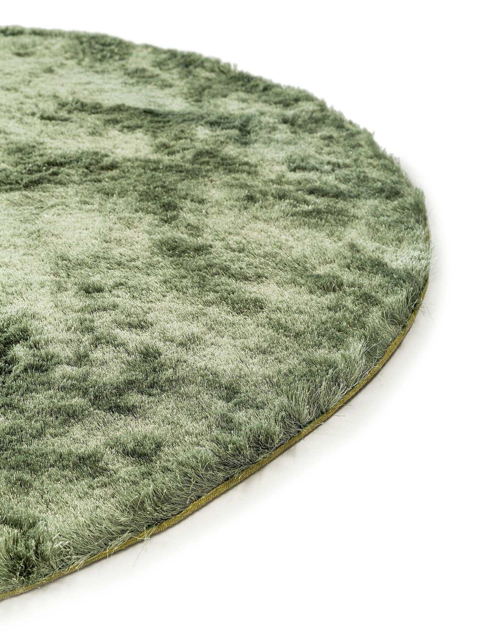 Rug made of 100% Polyester in Green with a 31 - 40 mm high pile by benuta Nest