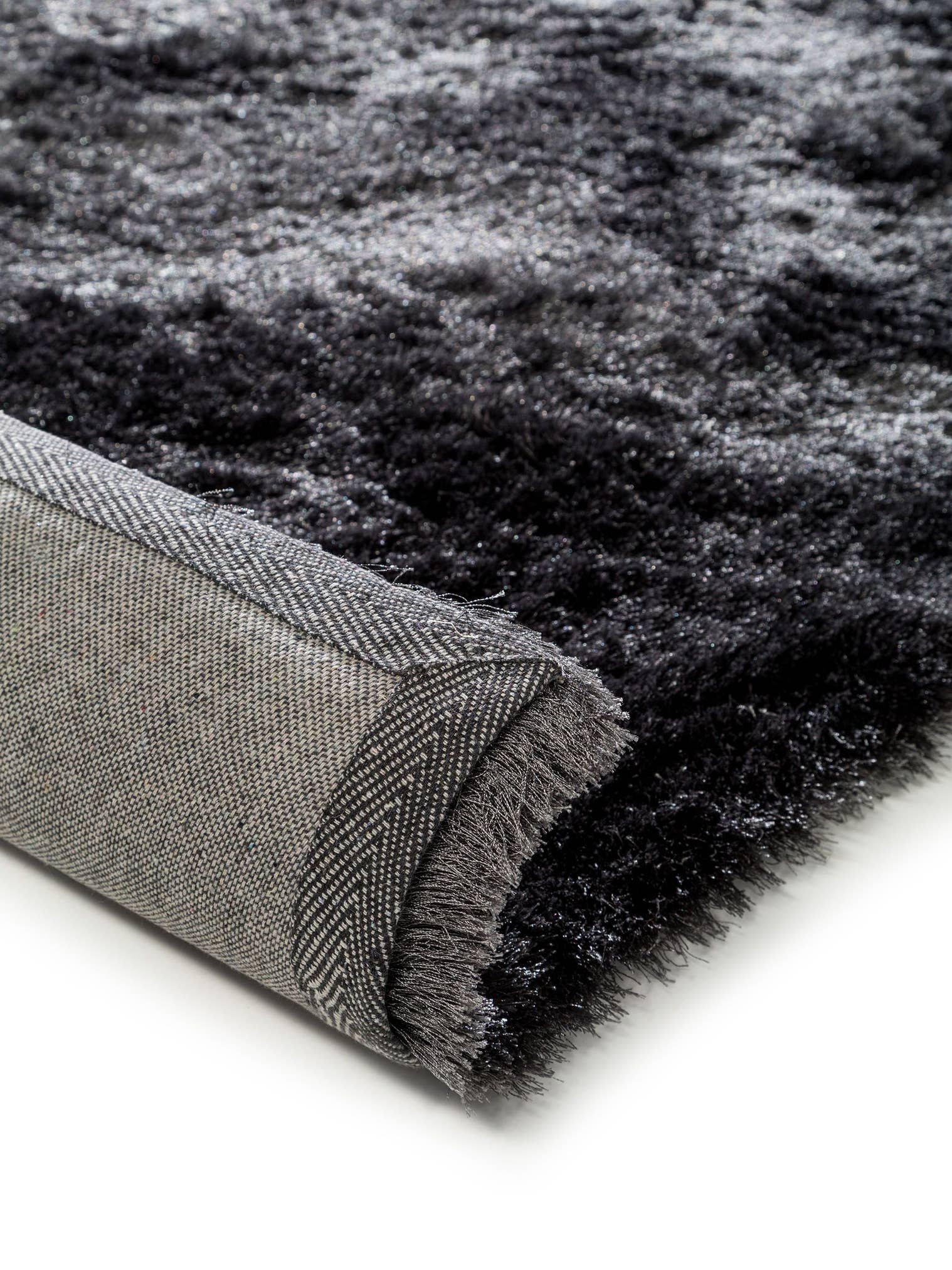Matta av 100% Polyester i Grå med 31 - 40 mm hög lugg från benuta Nest