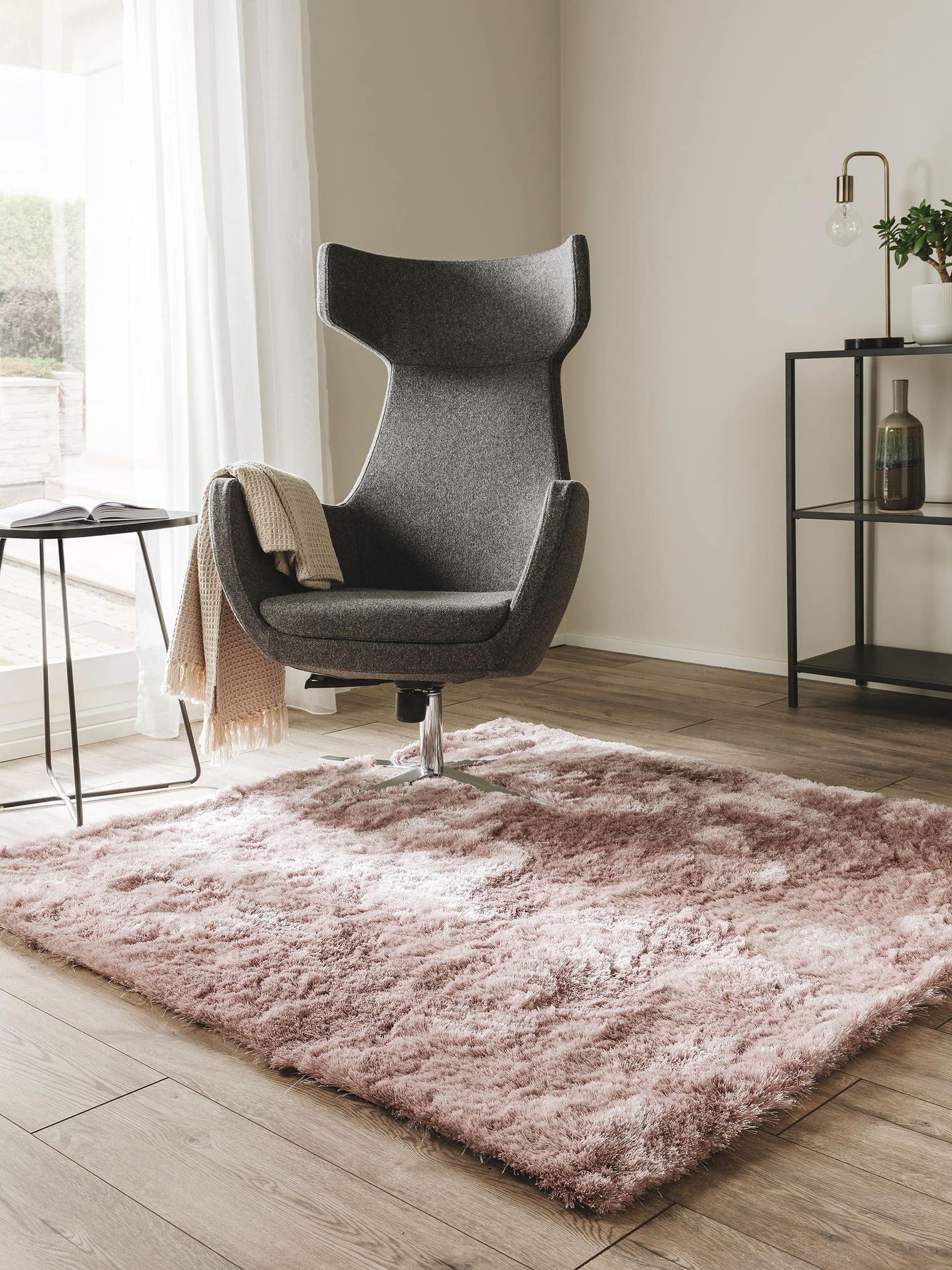 Teppich aus 100% Polyester in Rosa mit 31 bis 40 mm hohem Flor von benuta Nest